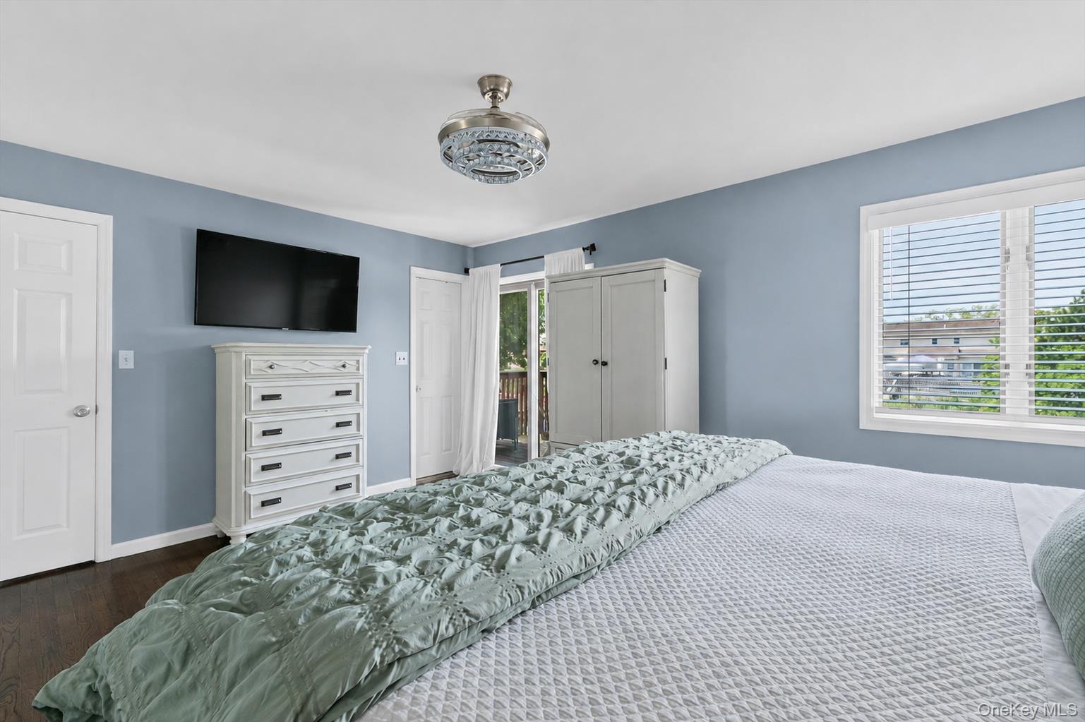 3290 Parkway Drive – For Sale photo 13