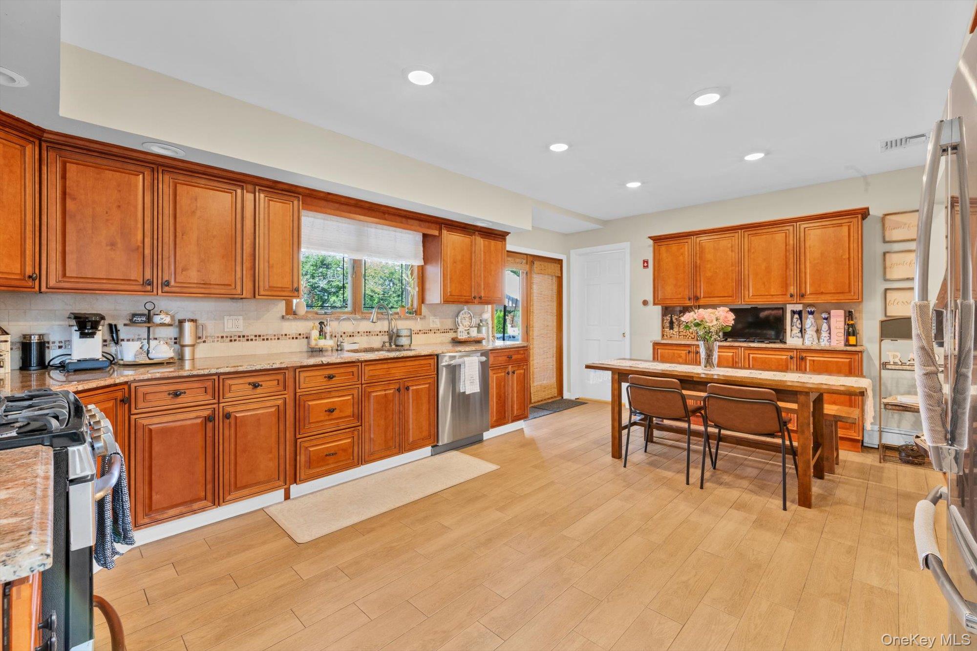 3290 Parkway Drive – For Sale photo 6