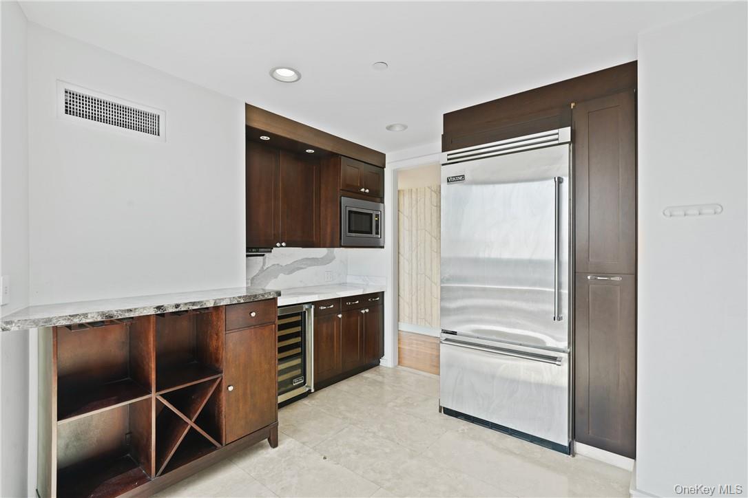 1 Renaissance Square, Unit 21E photo 6