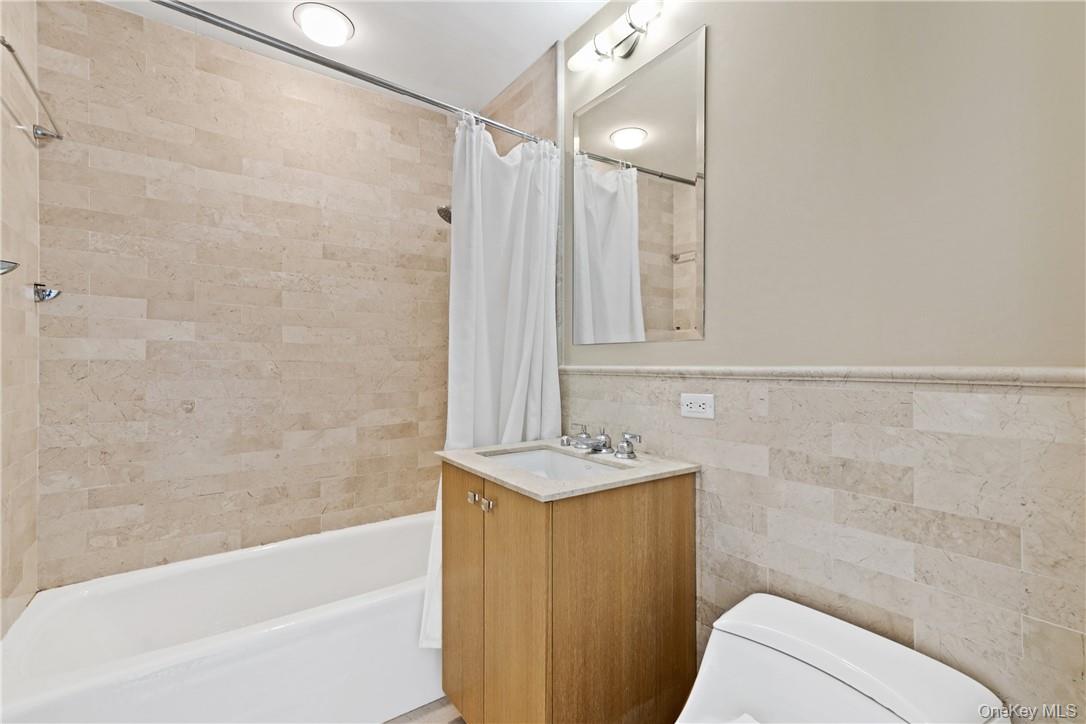 1 Renaissance Square, Unit 21E photo 9