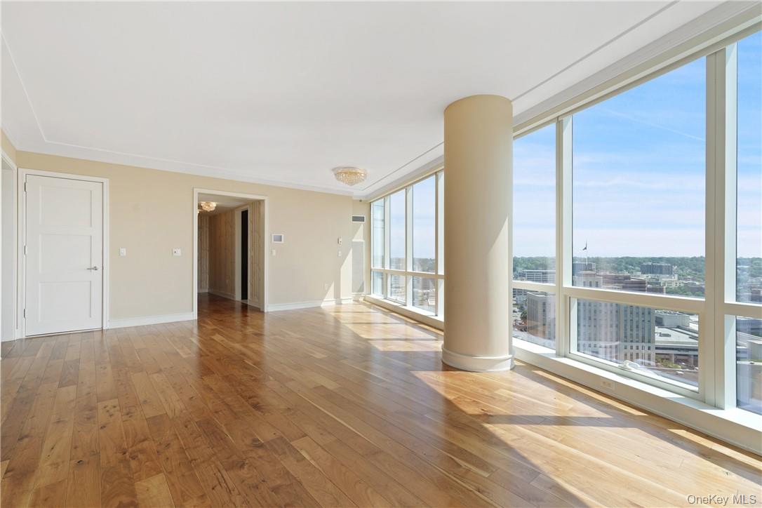 1 Renaissance Square, Unit 21E photo 4