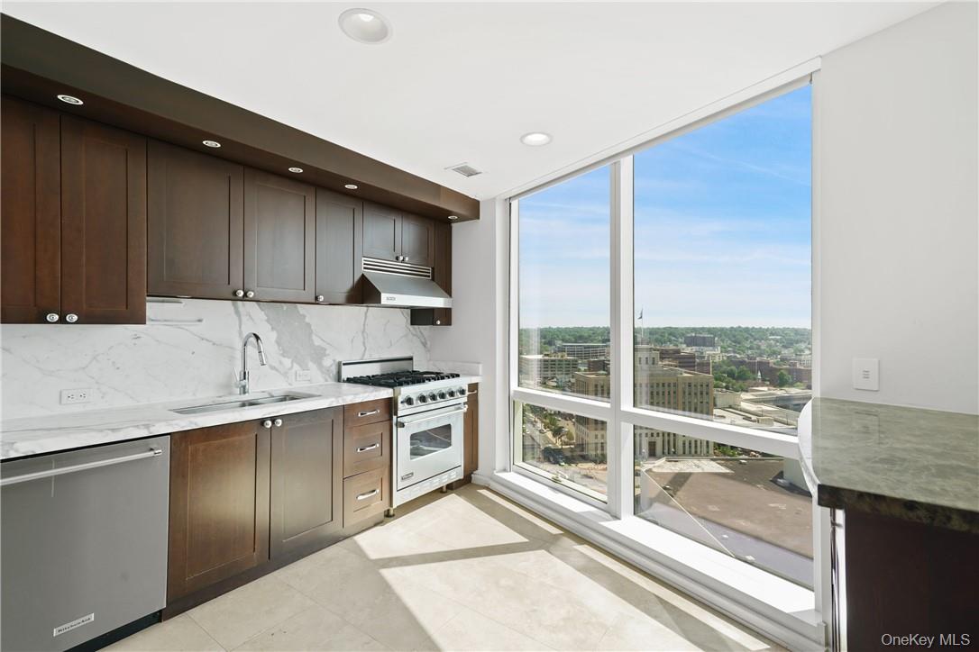 1 Renaissance Square, Unit 21E photo 5