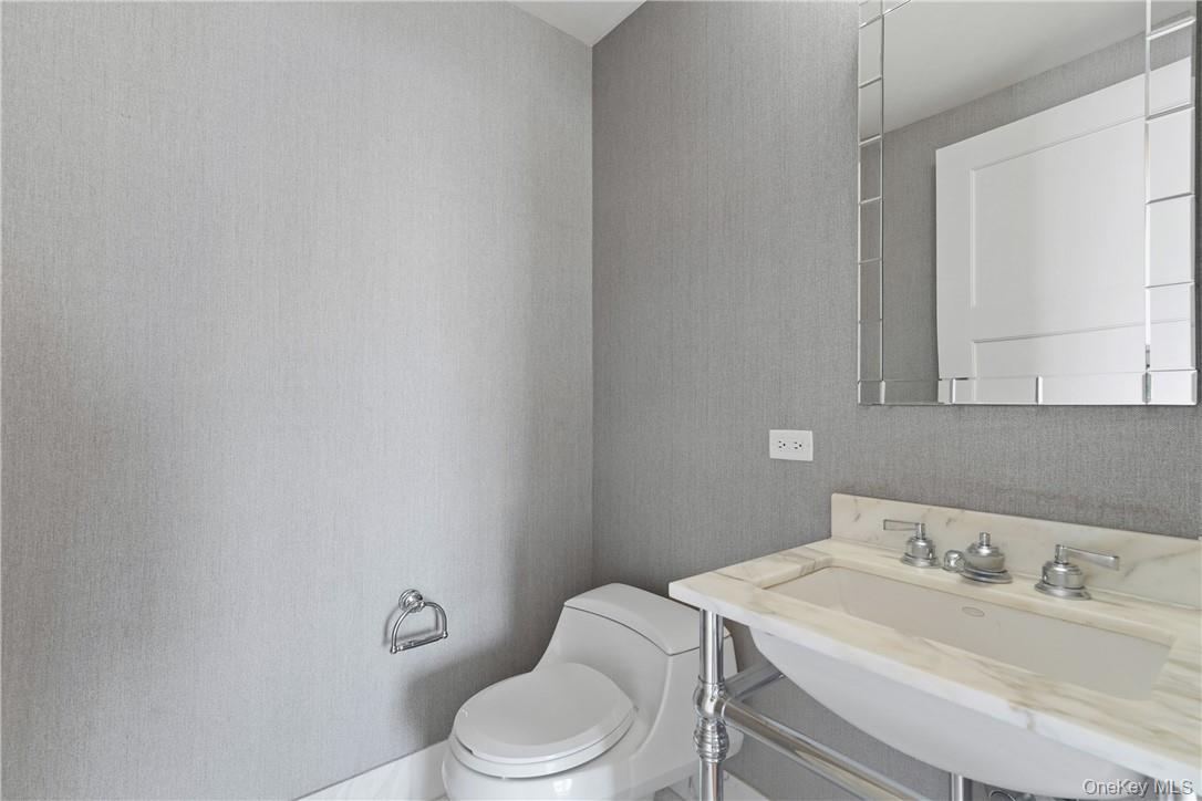 1 Renaissance Square, Unit 21E photo 10