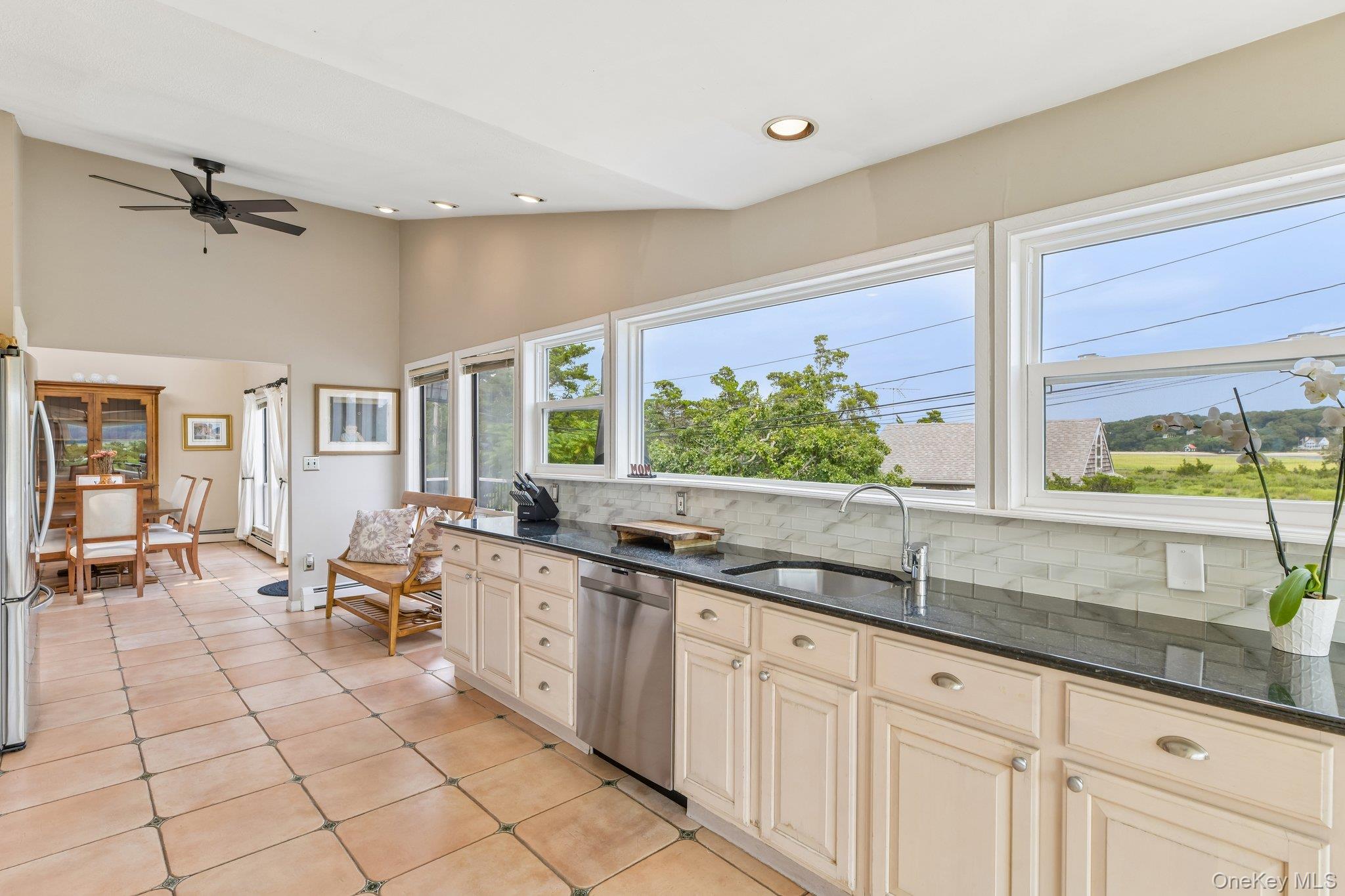 588 E. Long Beach Road – For Sale photo 12