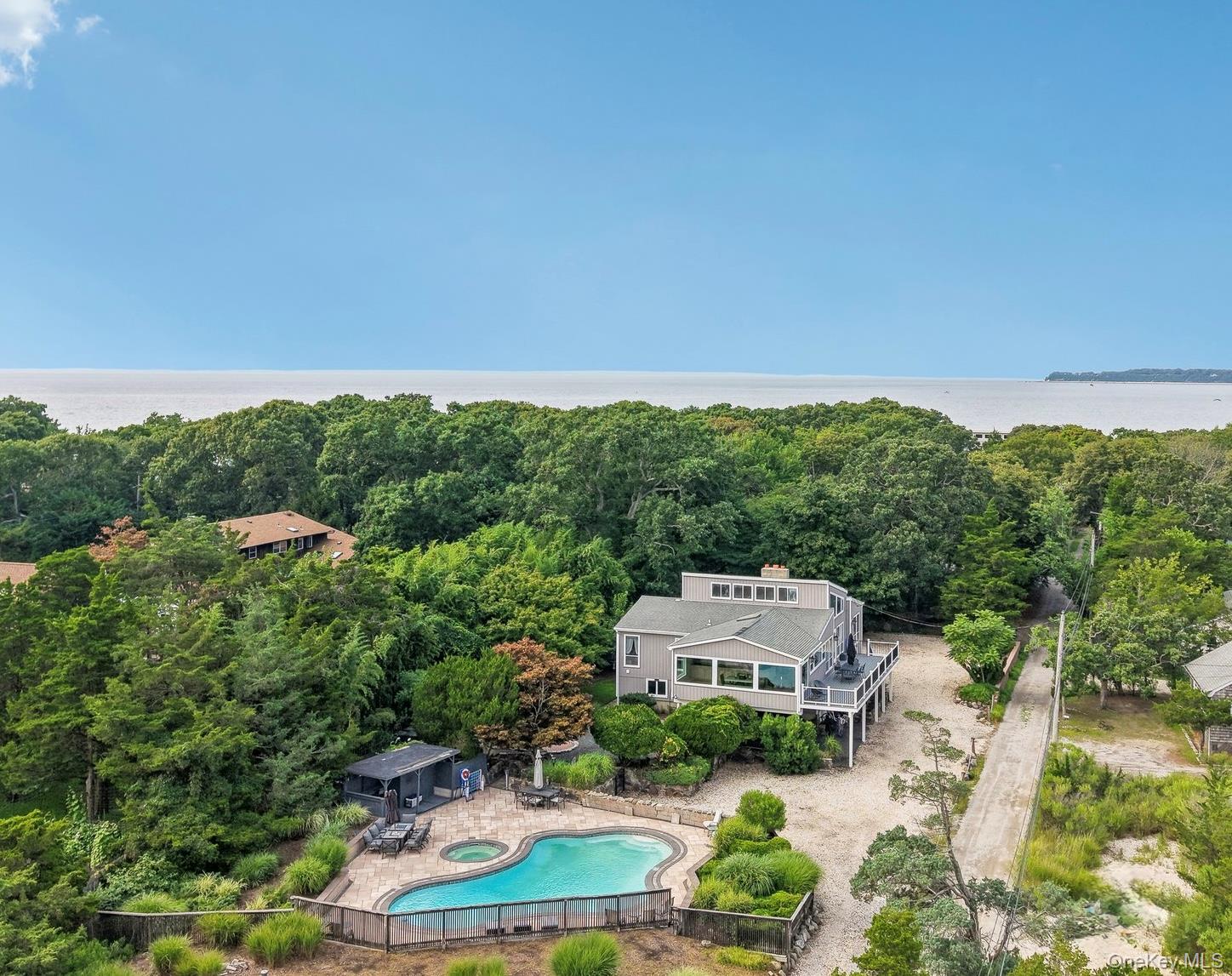 588 E. Long Beach Road – For Sale photo 2