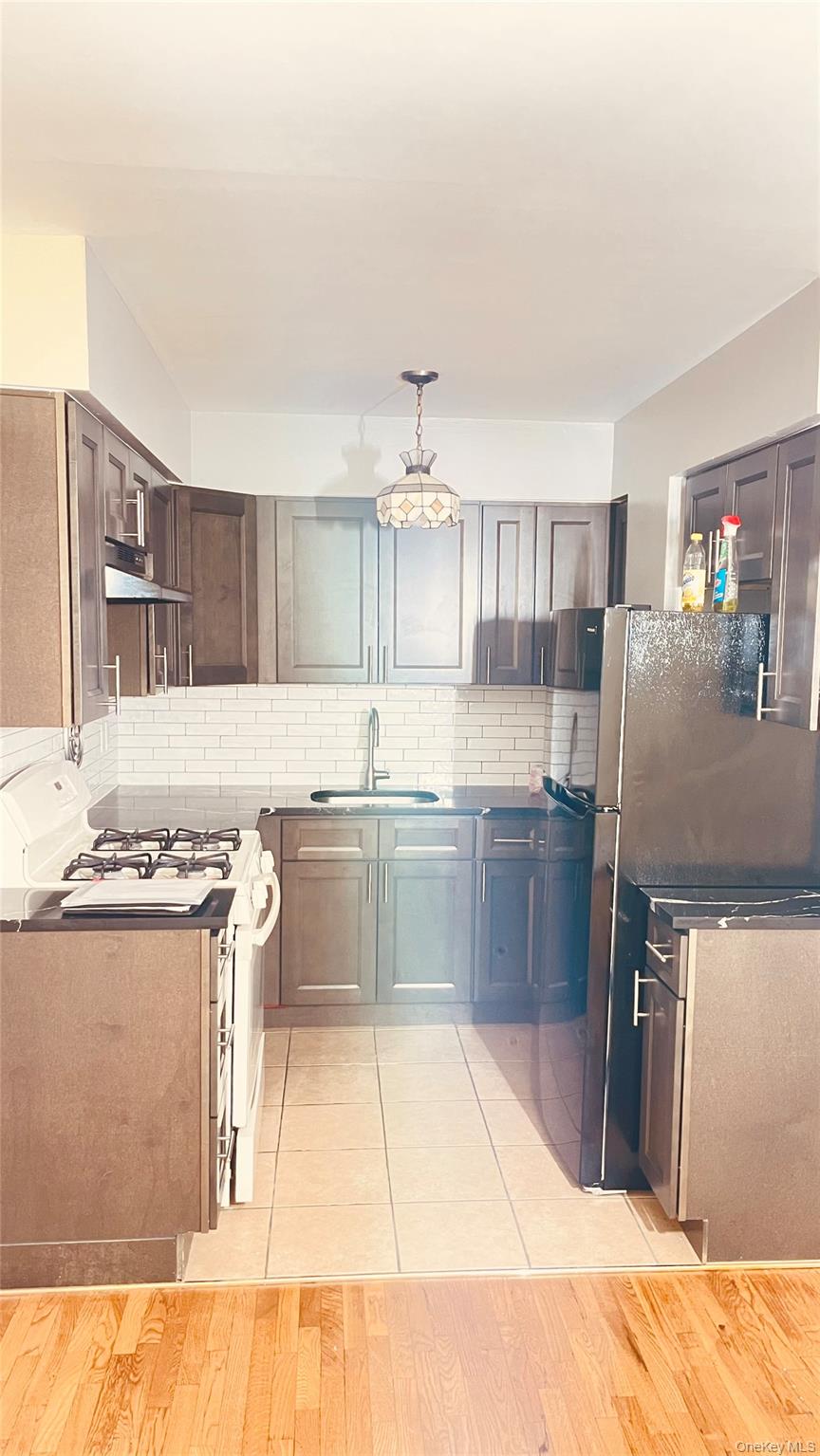3435 Ely Avenue, Unit 2 photo 5