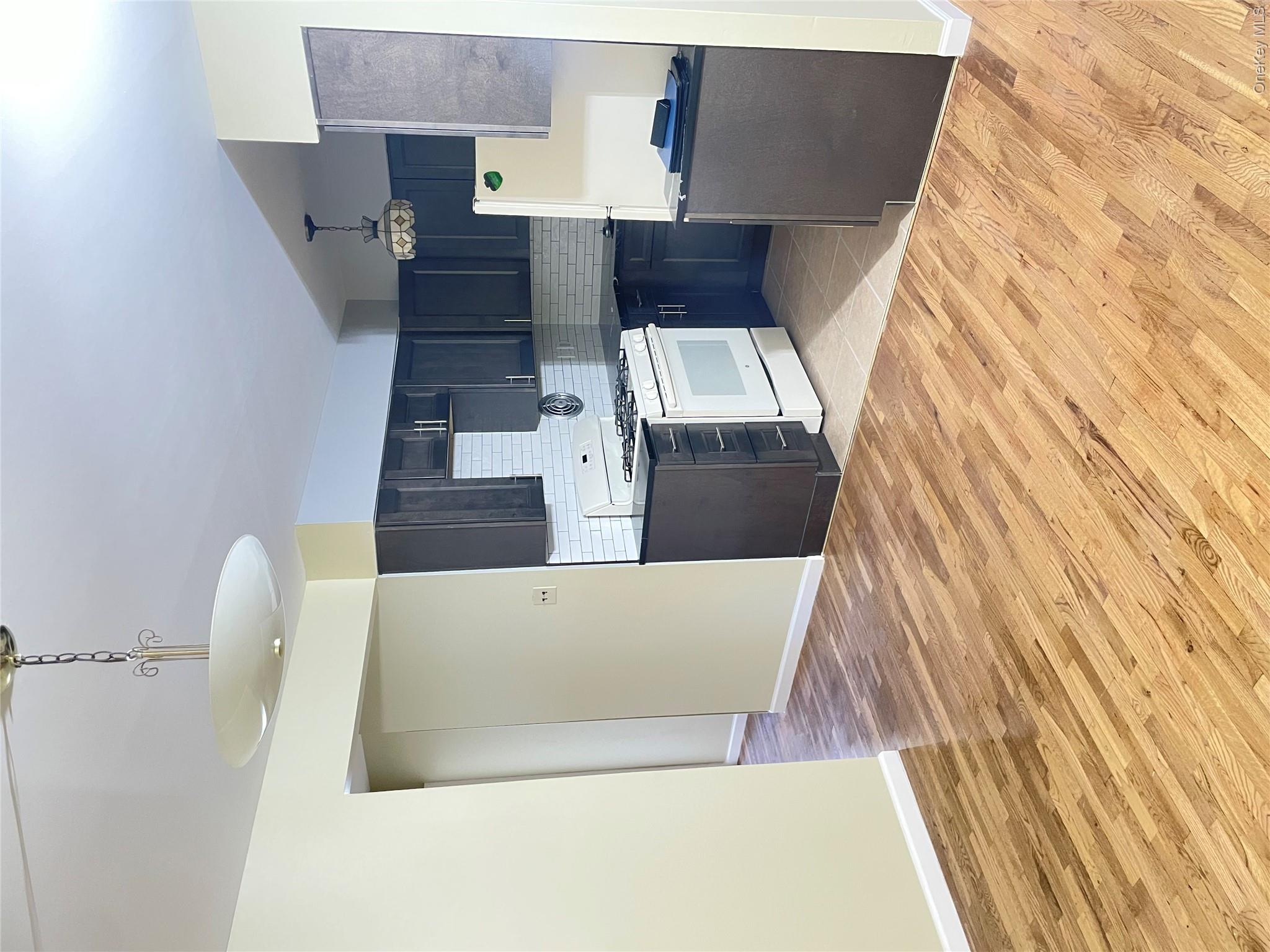 3435 Ely Avenue, Unit 2 photo 4