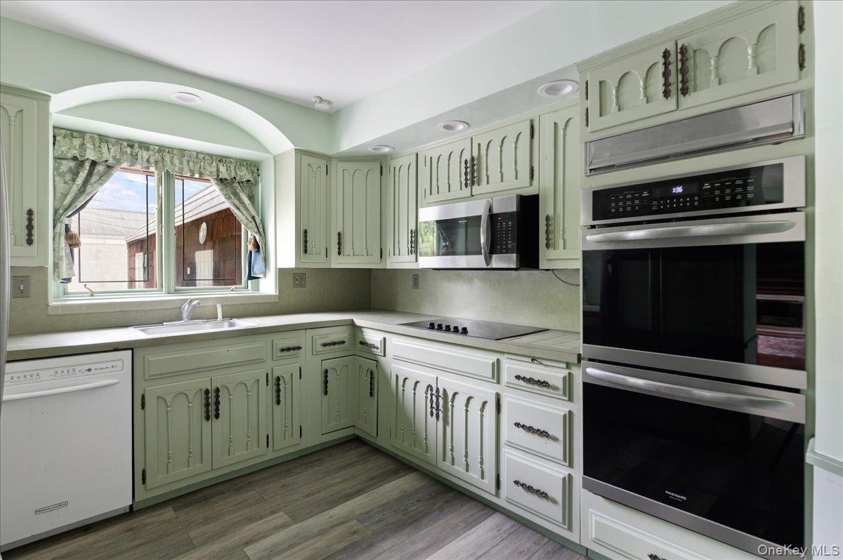3 The Moor – For Sale photo 16