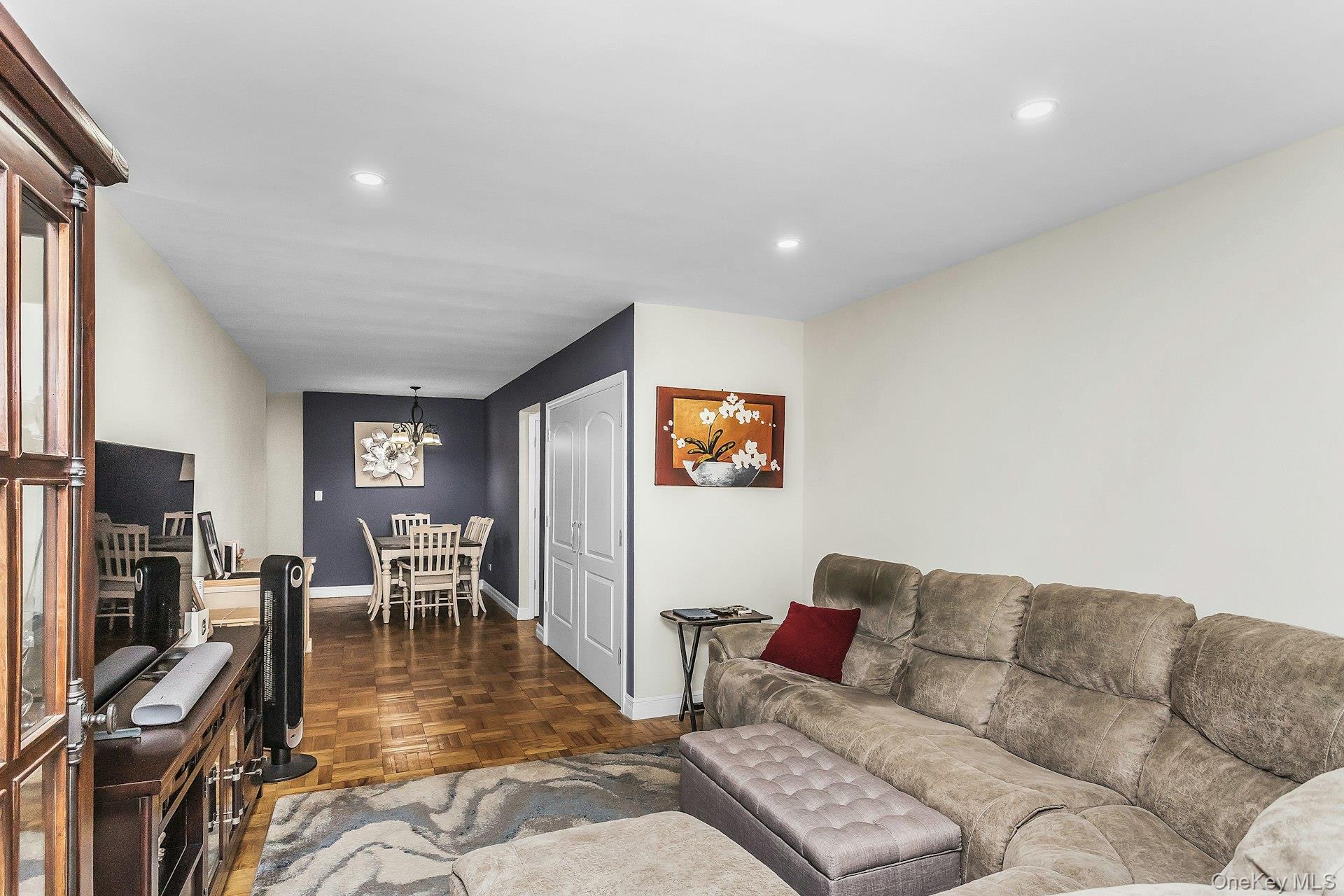 23-55 Bell Boulevard, Unit 1H photo 6