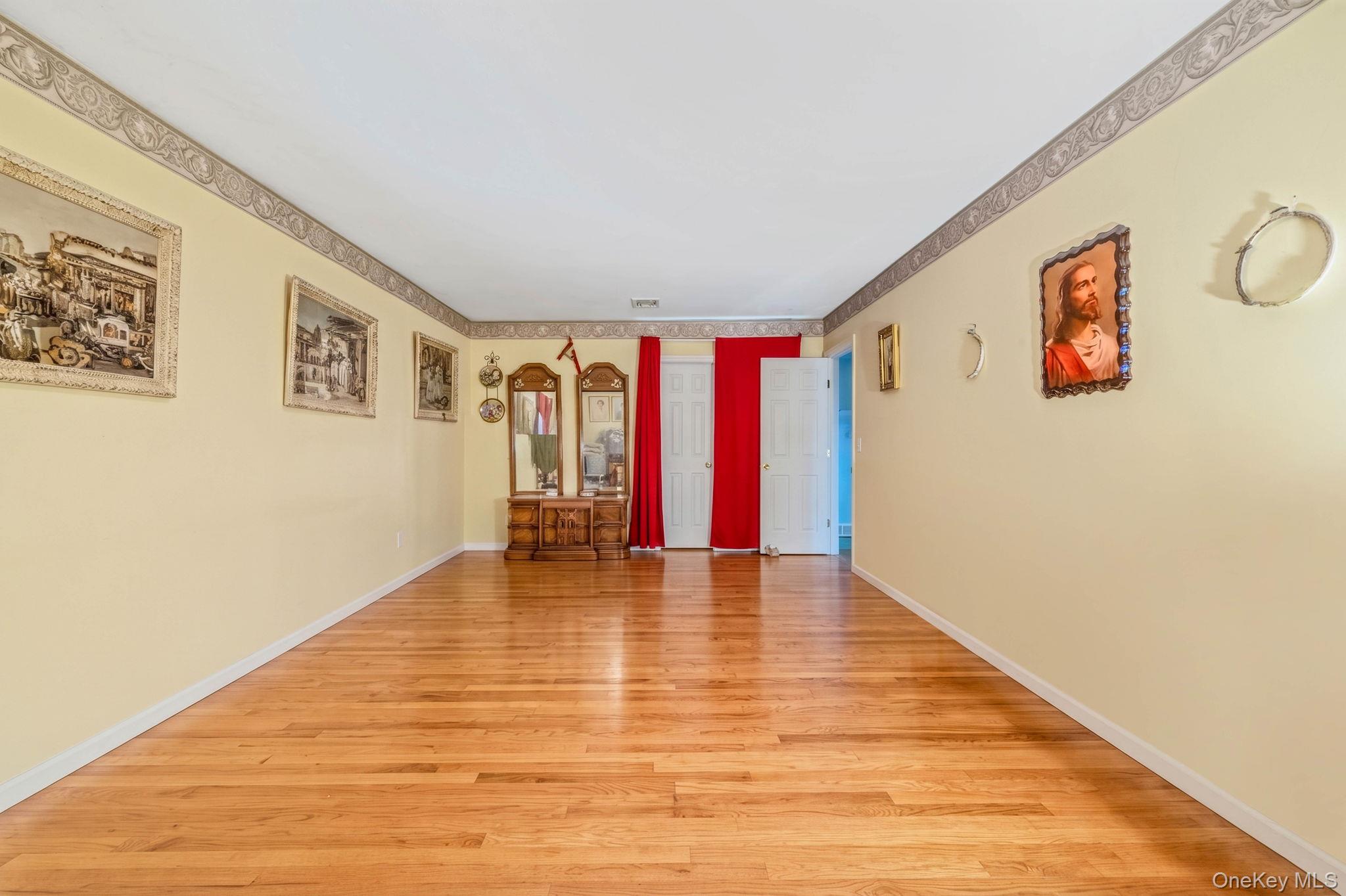 18 Wilson Street – For Sale photo 35