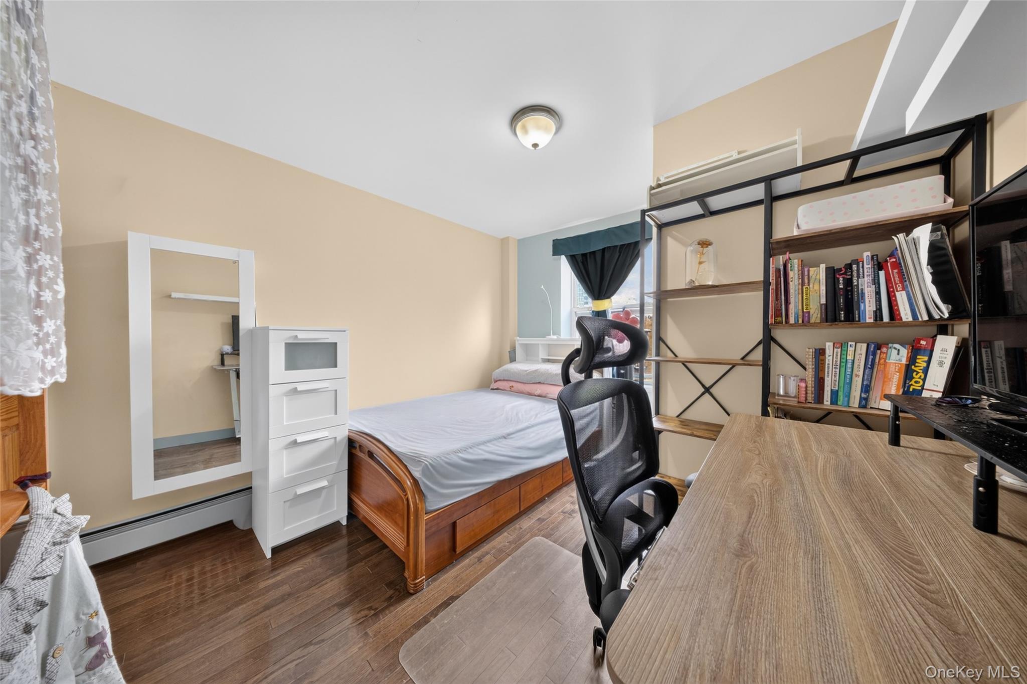 138-10 35th Avenue, Unit 5 photo 5