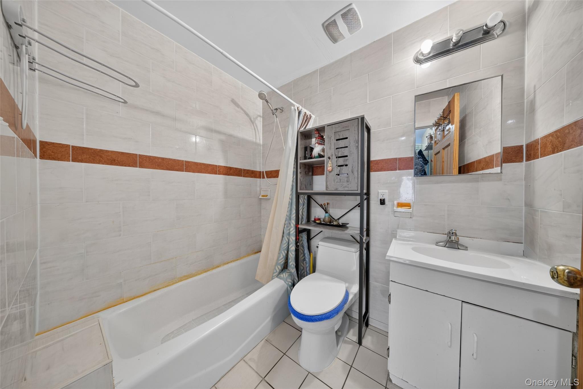 138-10 35th Avenue, Unit 5 photo 3