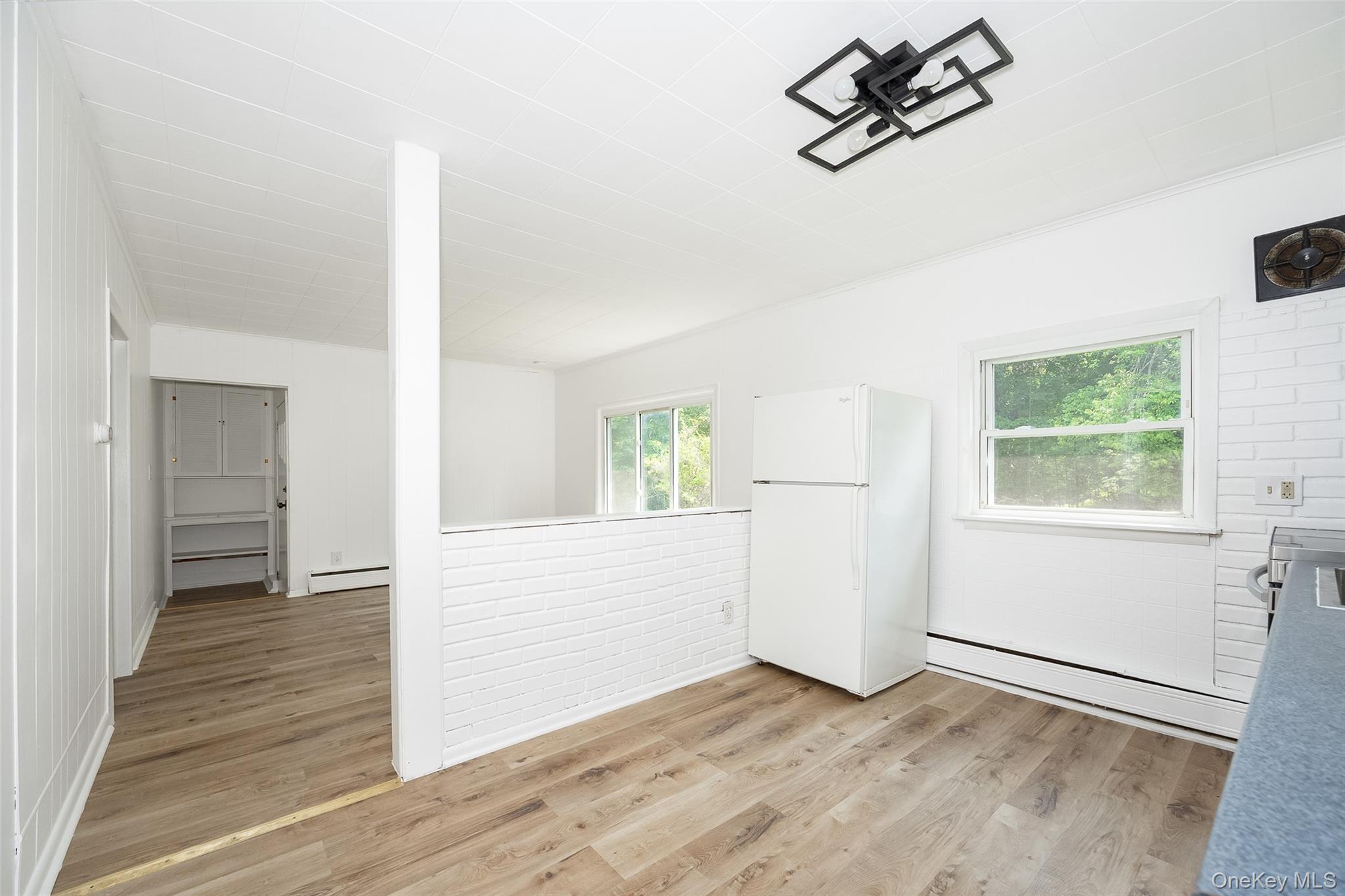 216 Hobbs Lane, Unit B photo 11