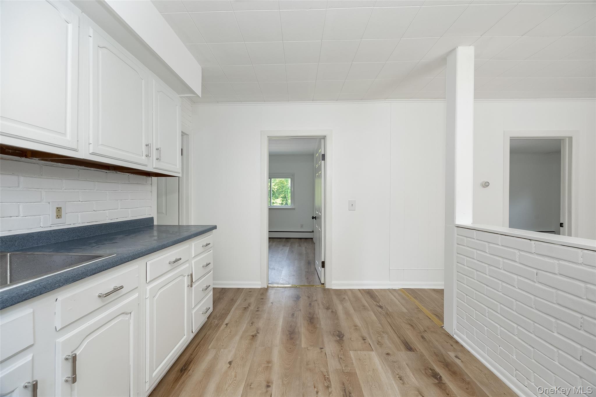 216 Hobbs Lane, Unit B photo 10