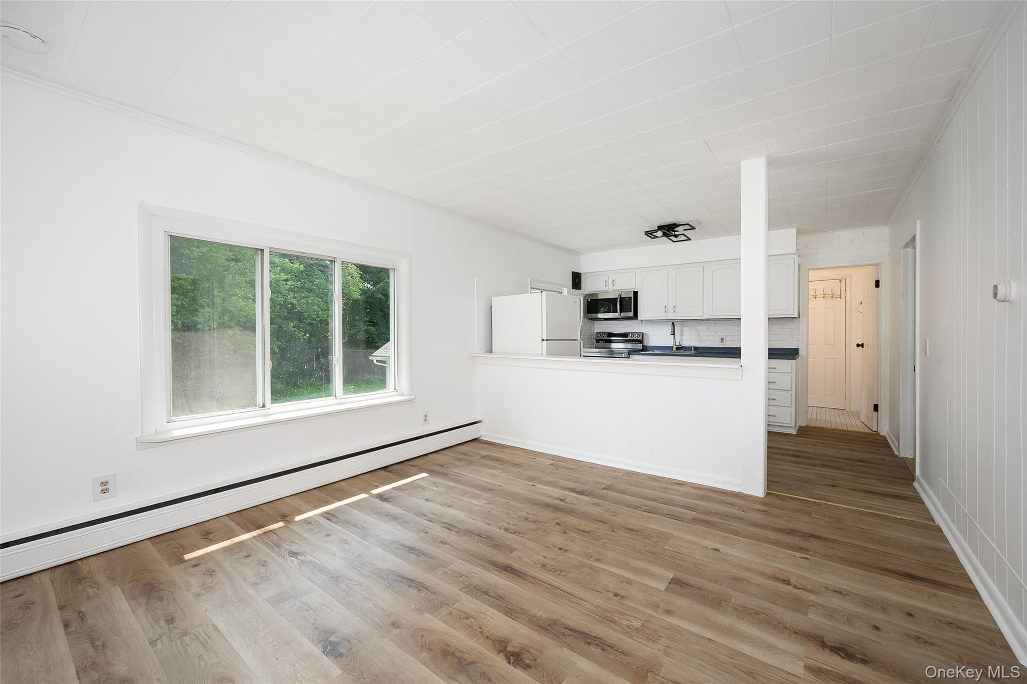 216 Hobbs Lane, Unit B photo 8