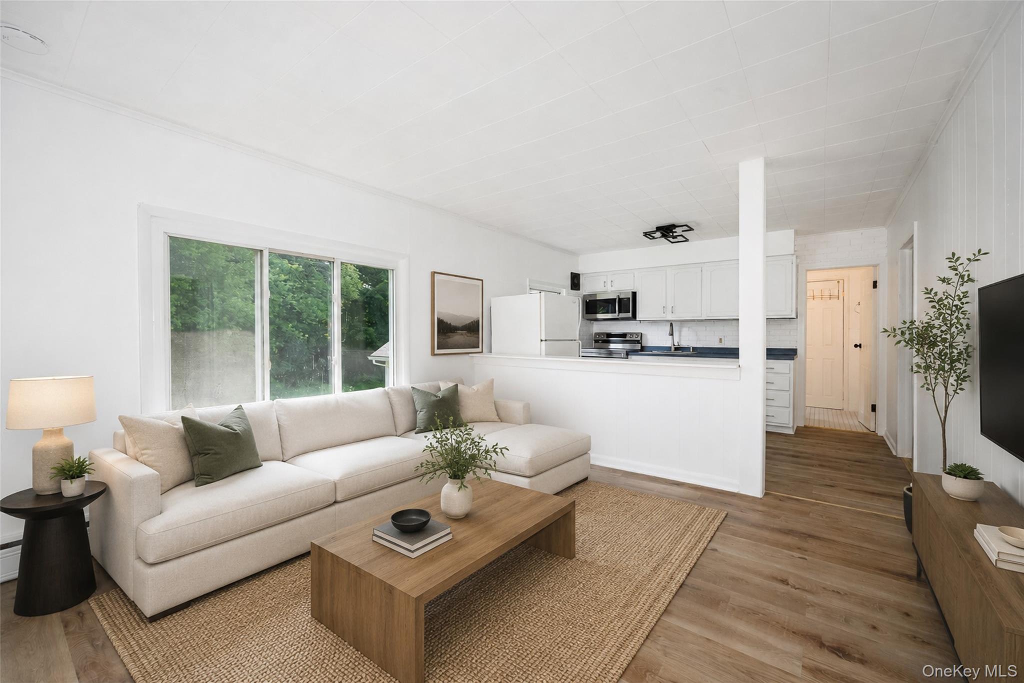 216 Hobbs Lane, Unit B photo 4