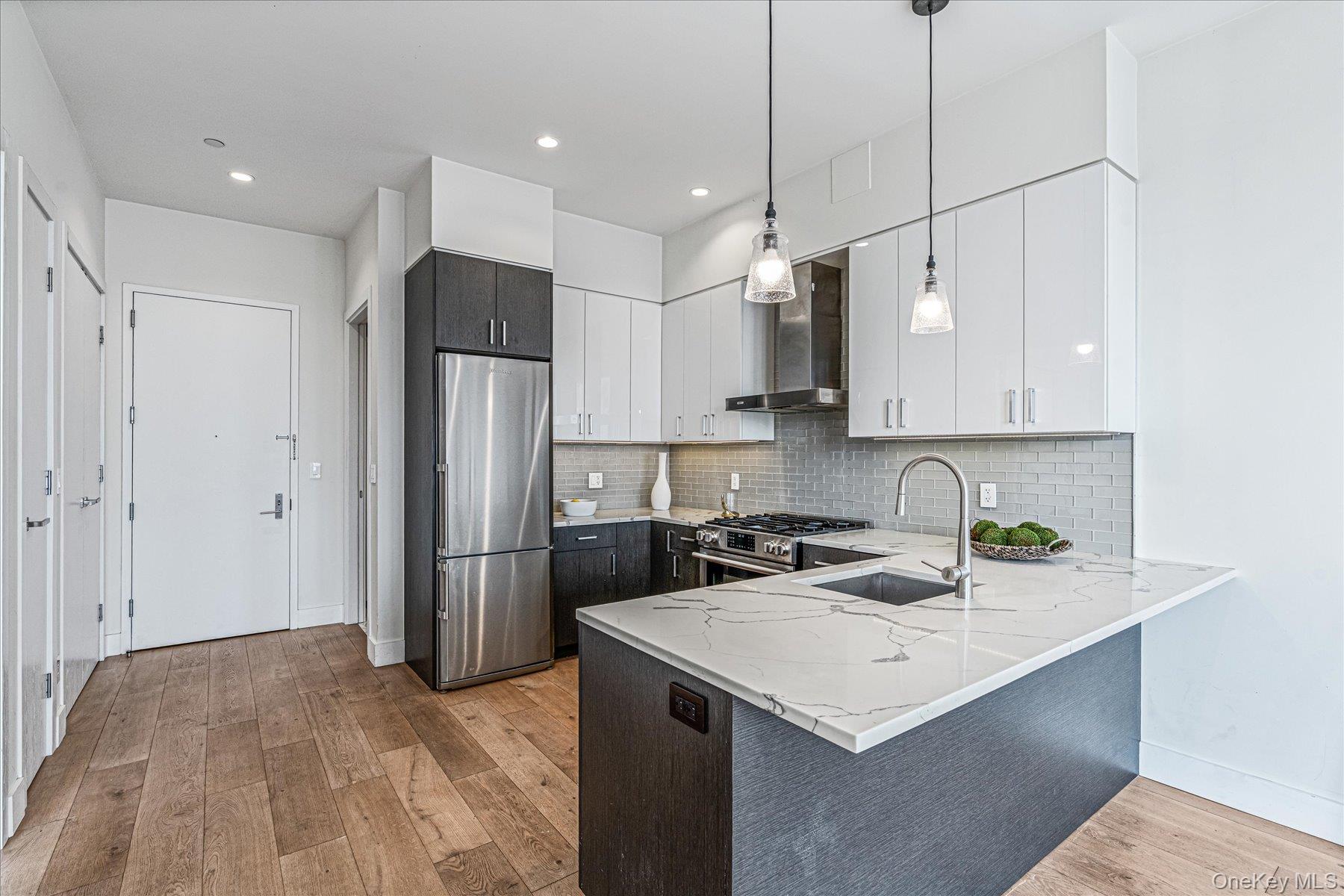 26-33 28th Street, Unit 4A photo 4