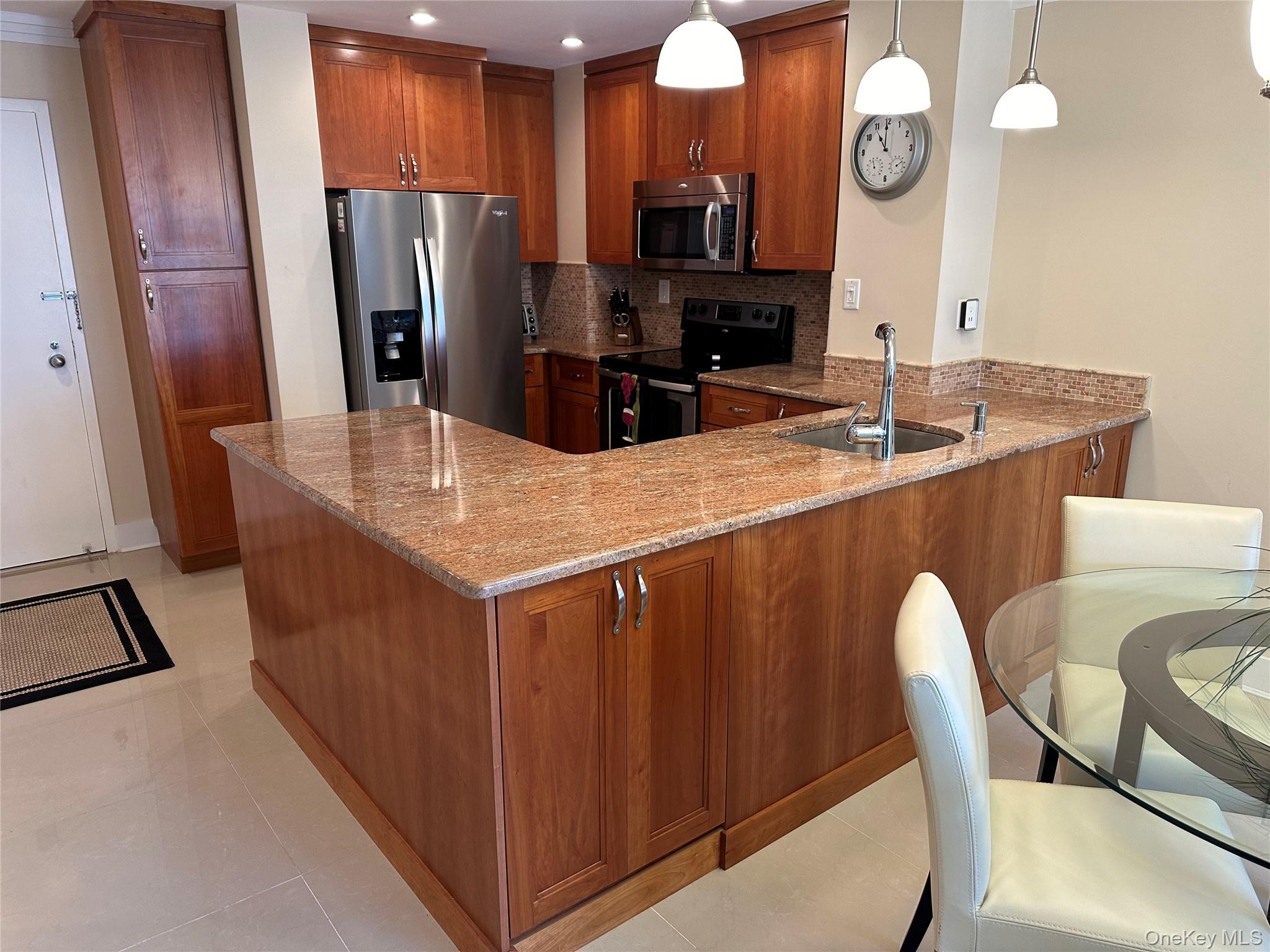 360 Shore Road, Unit 7B photo 4