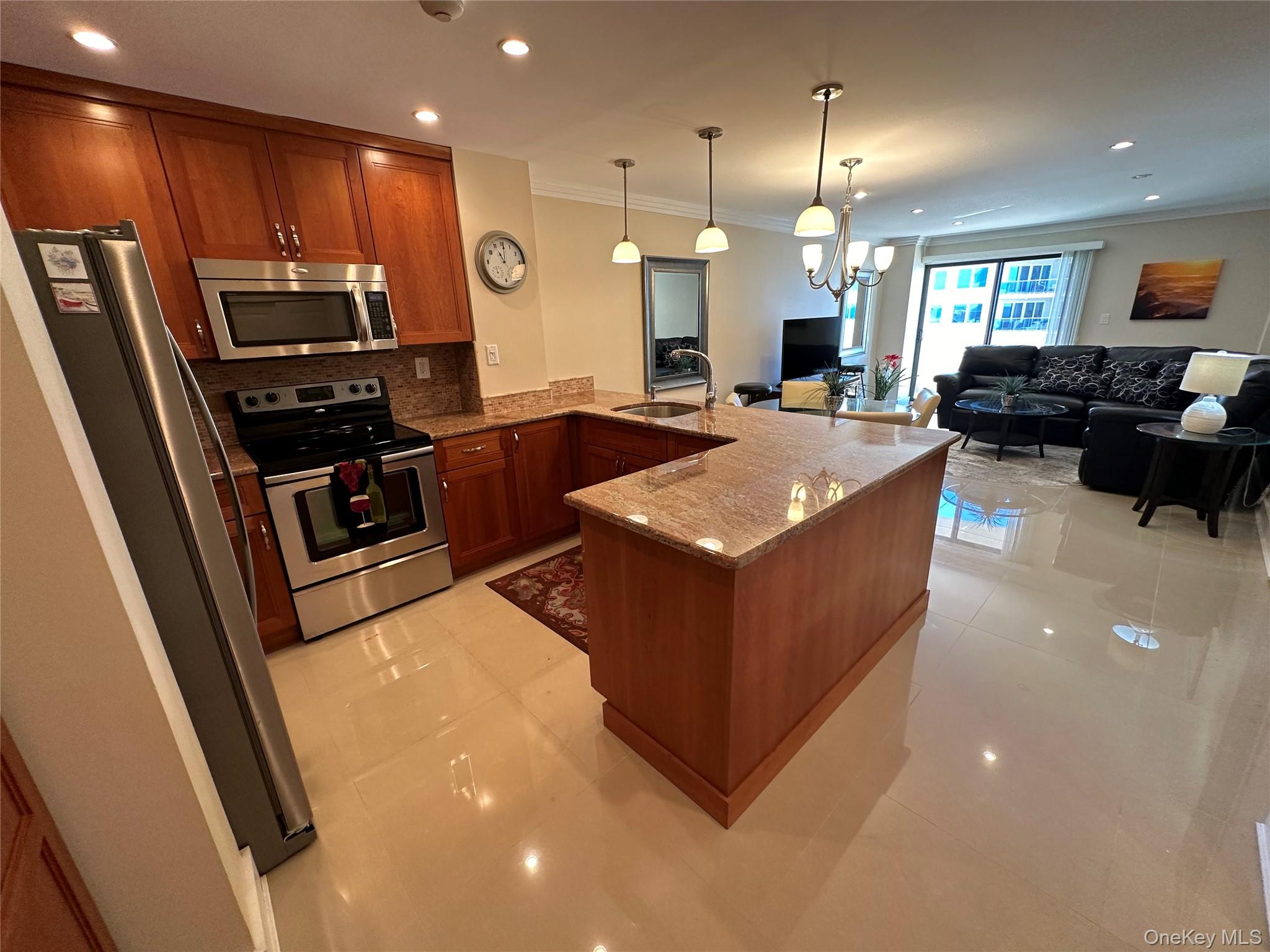 360 Shore Road, Unit 7B photo 3