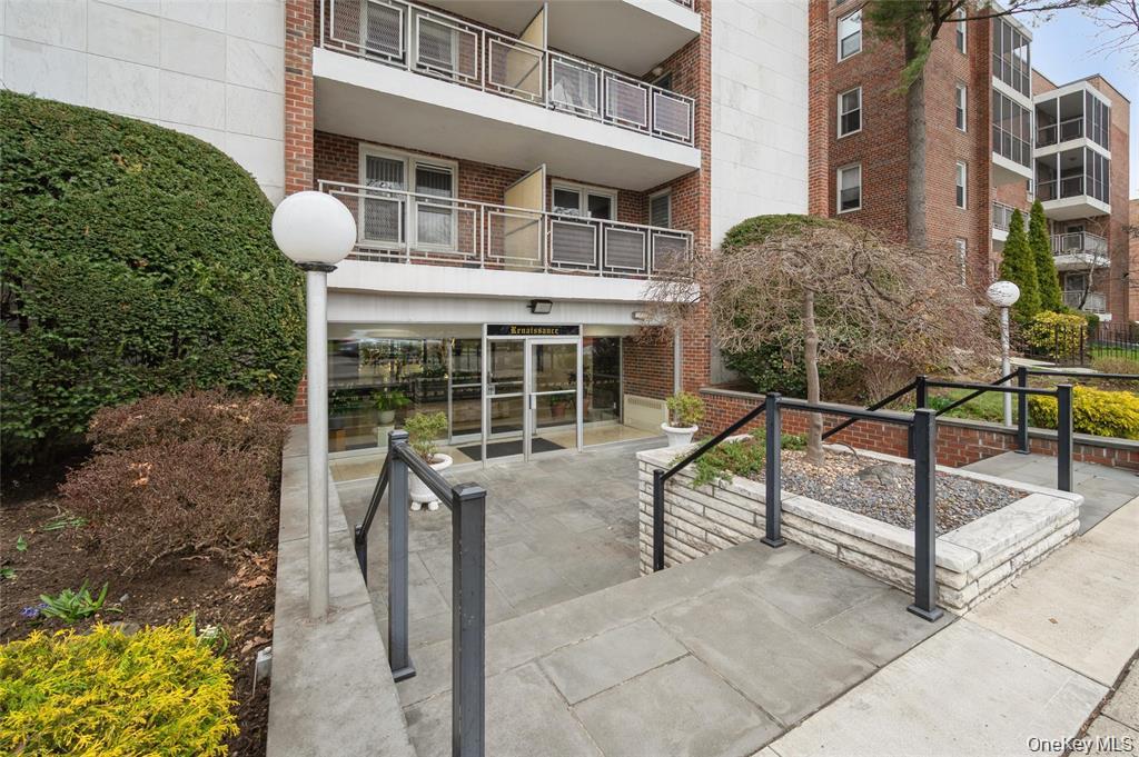 110 Brooklyn Avenue, Unit 3ZZ photo 17