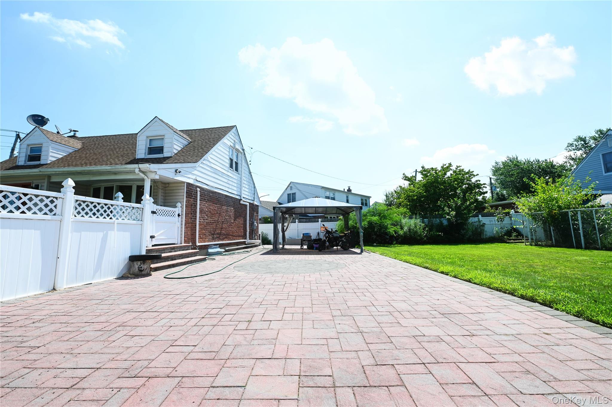 1 Douglas Drive – For Sale photo 20