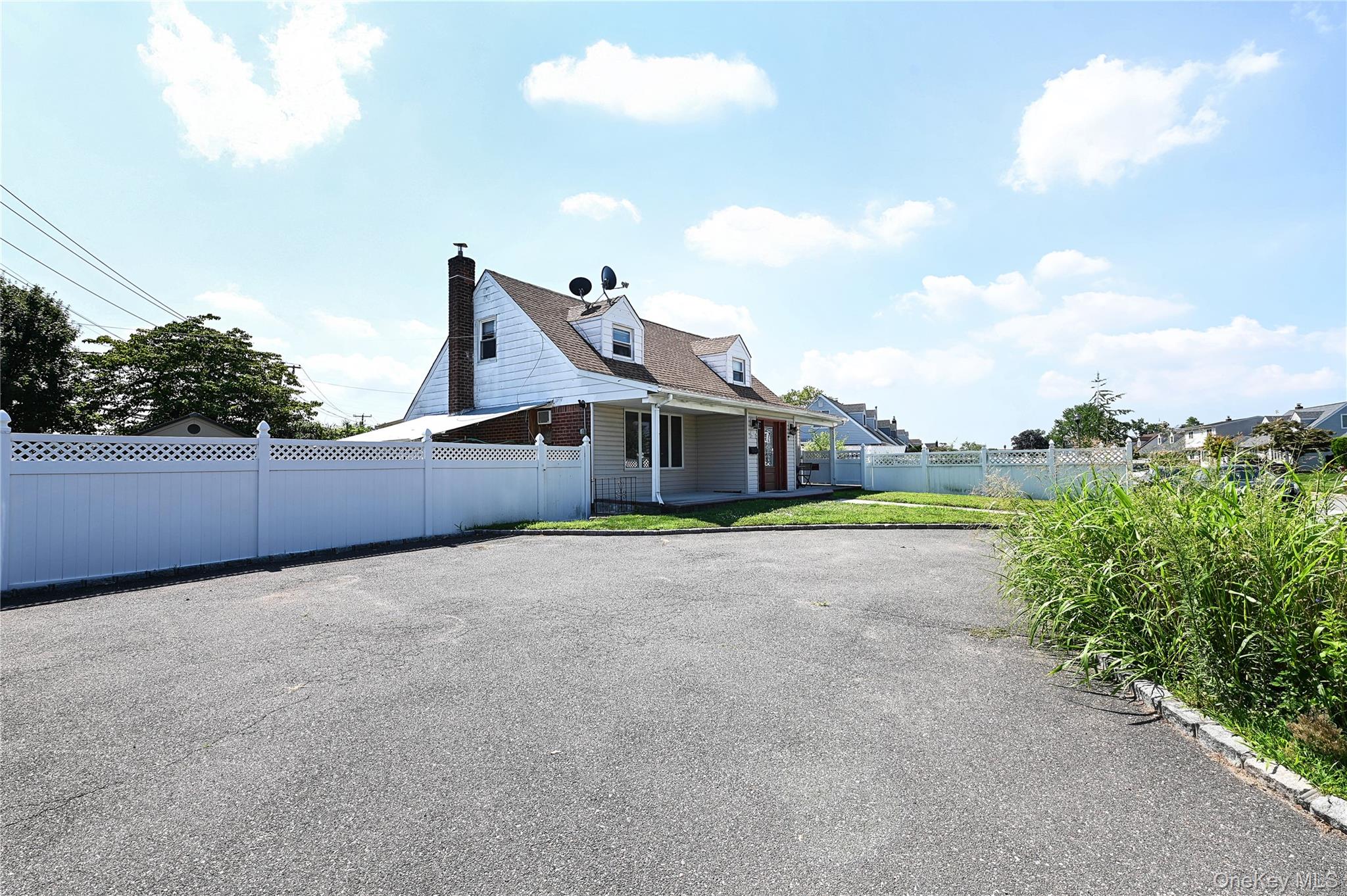 1 Douglas Drive – For Sale photo 23