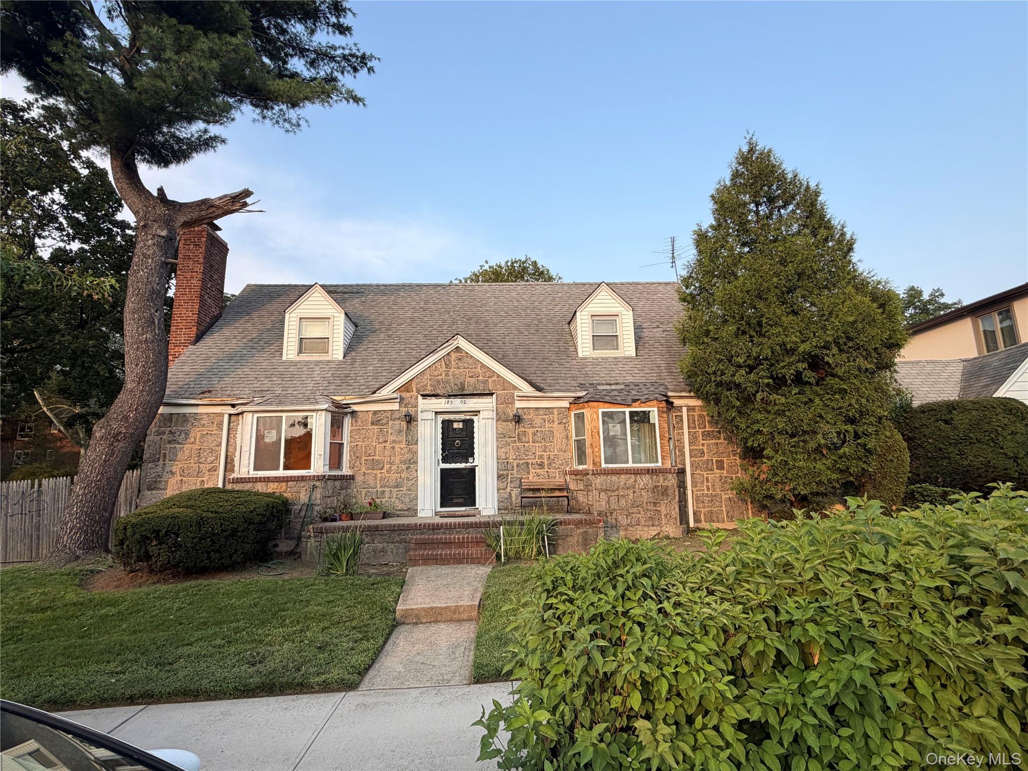185-02 69th Avenue – For Sale