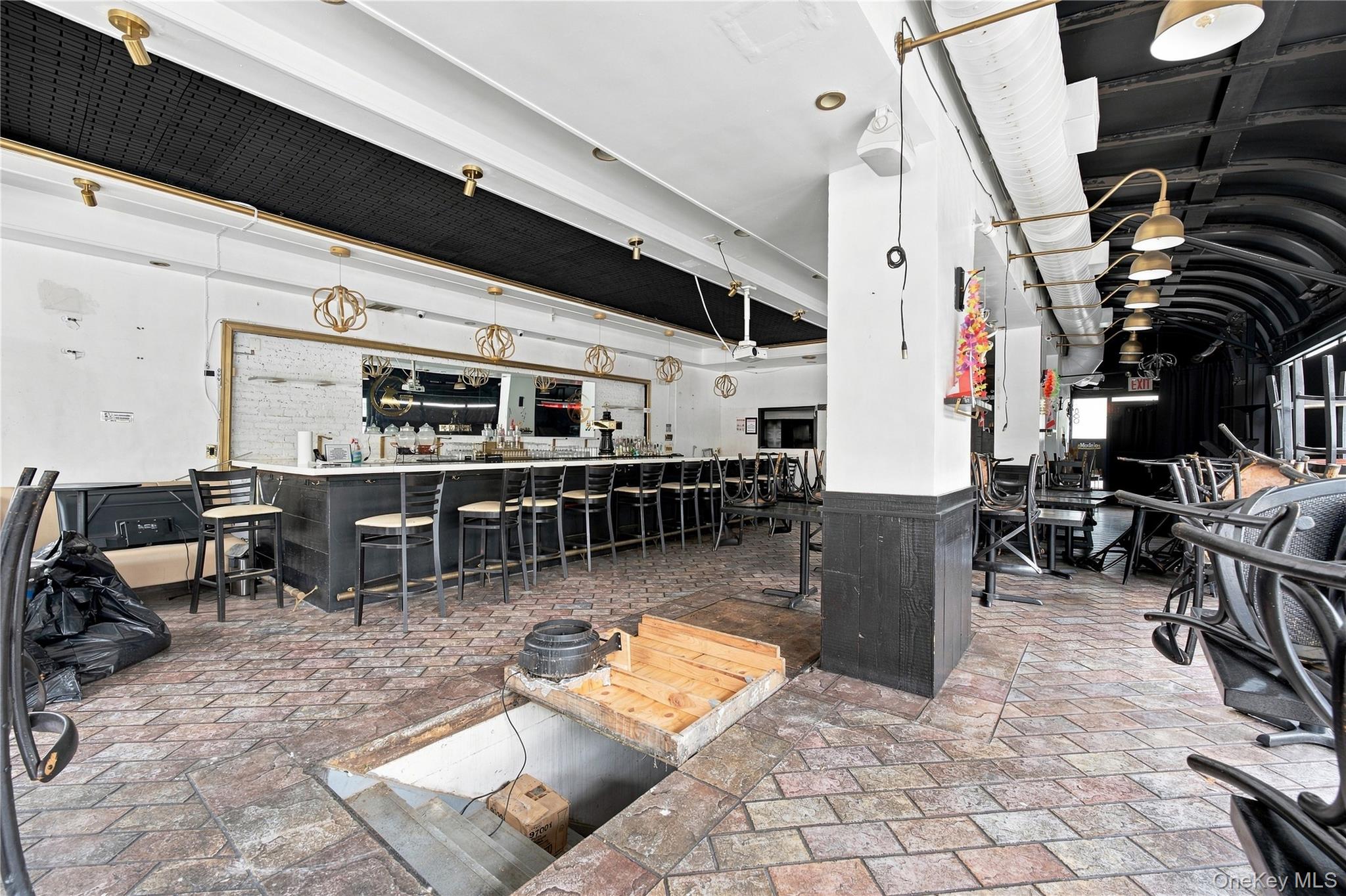 35-02 Ditmars Boulevard – For Rent photo 9