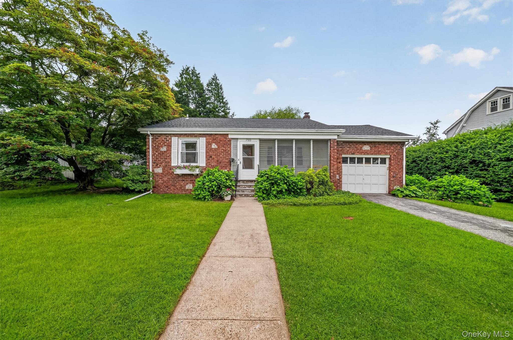 755 Hoover Avenue – For Sale photo 2