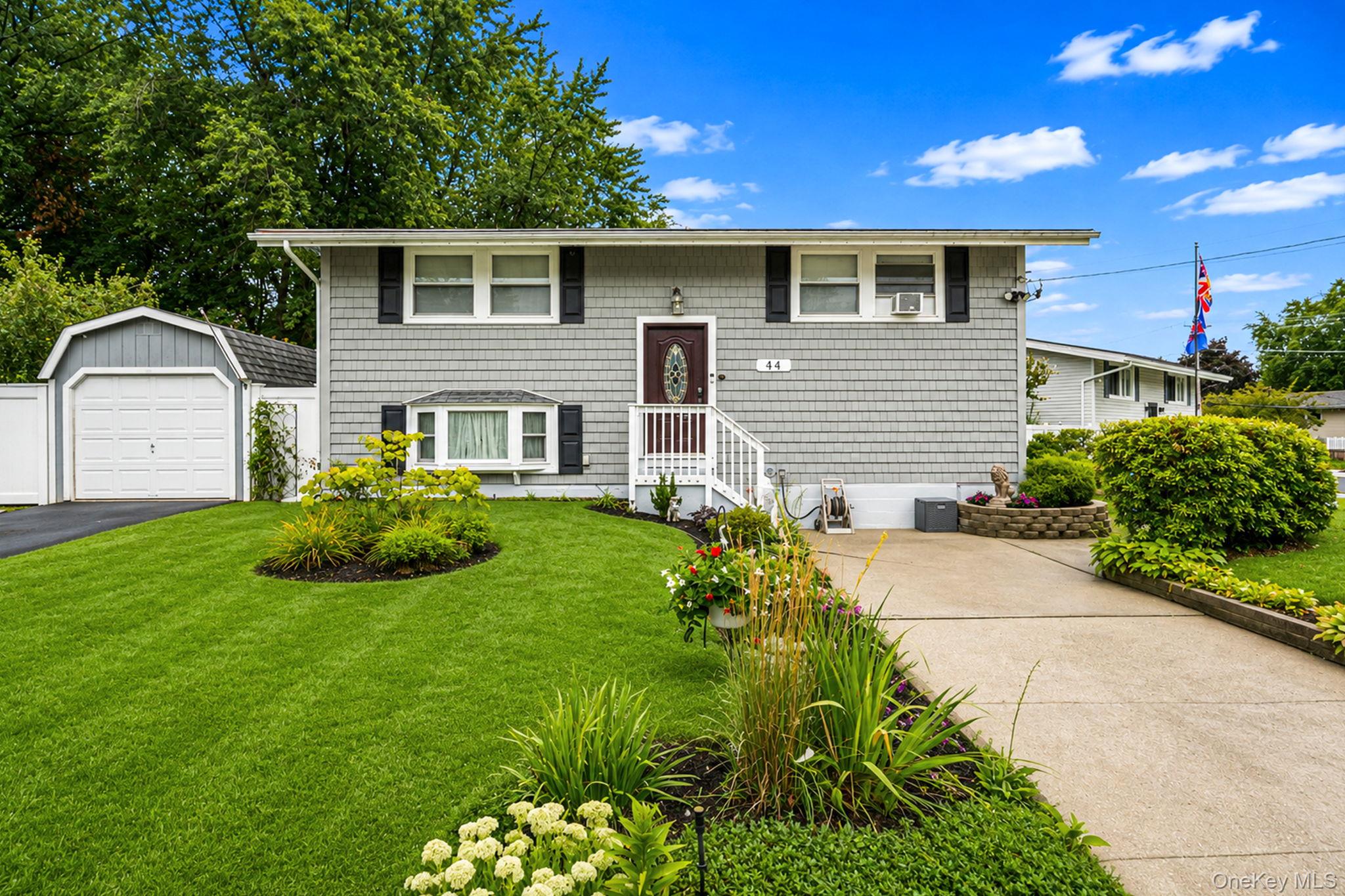 44 Buckskin Lane – For Sale