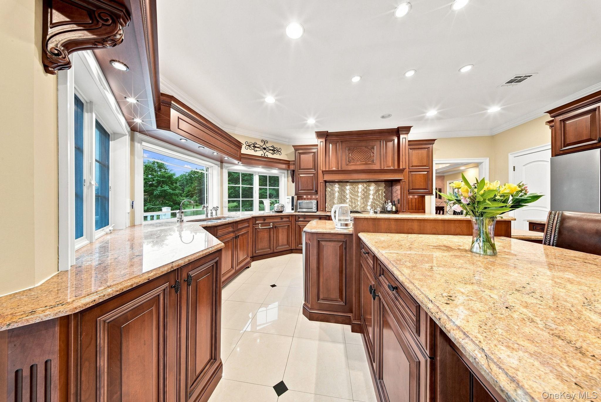 345 Mountain Road – For Sale photo 8