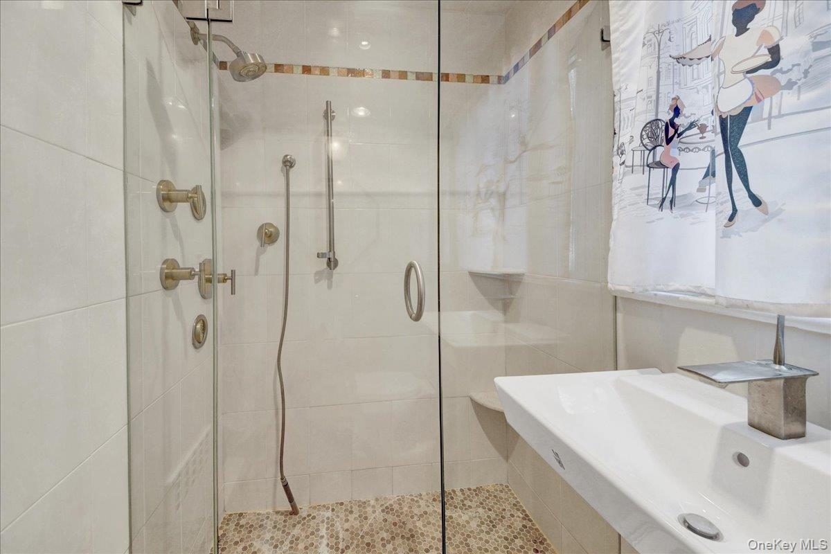 7 Denman Place – For Sale photo 31