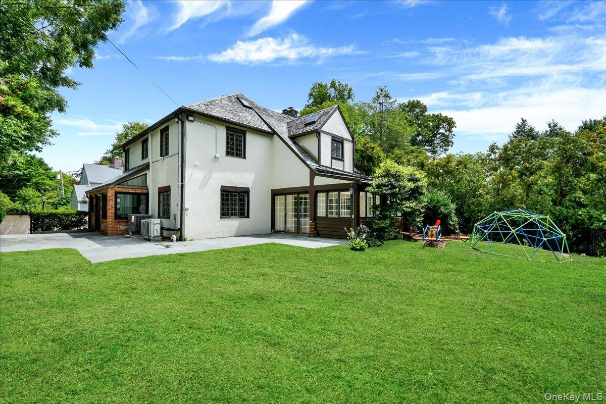 7 Denman Place – For Sale photo 8