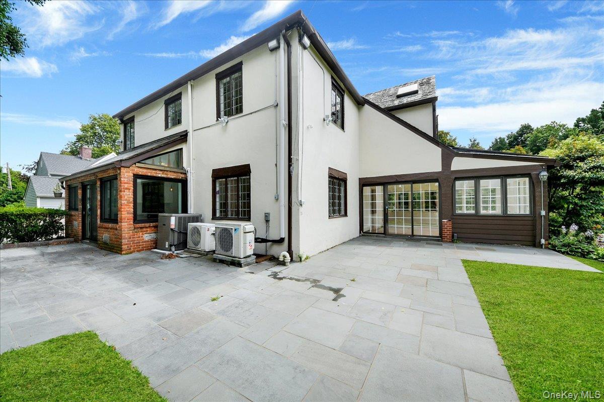 7 Denman Place – For Sale photo 9