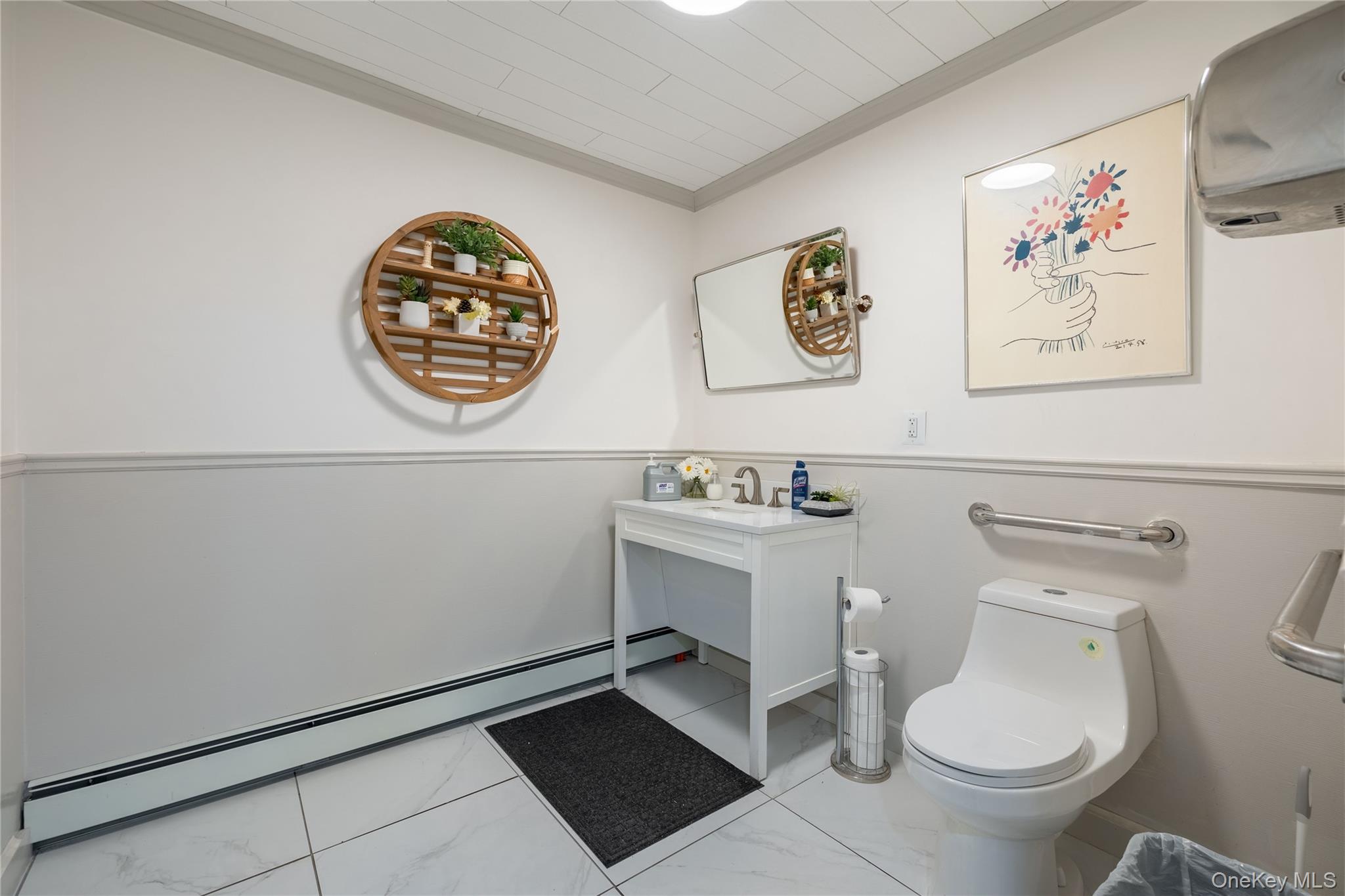 256 N Wellwood Avenue – For Rent photo 12