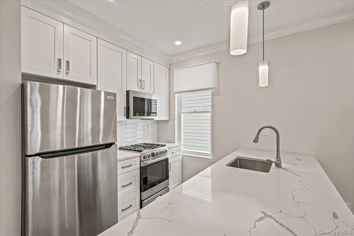 2418 42nd Street – For Sale photo 4