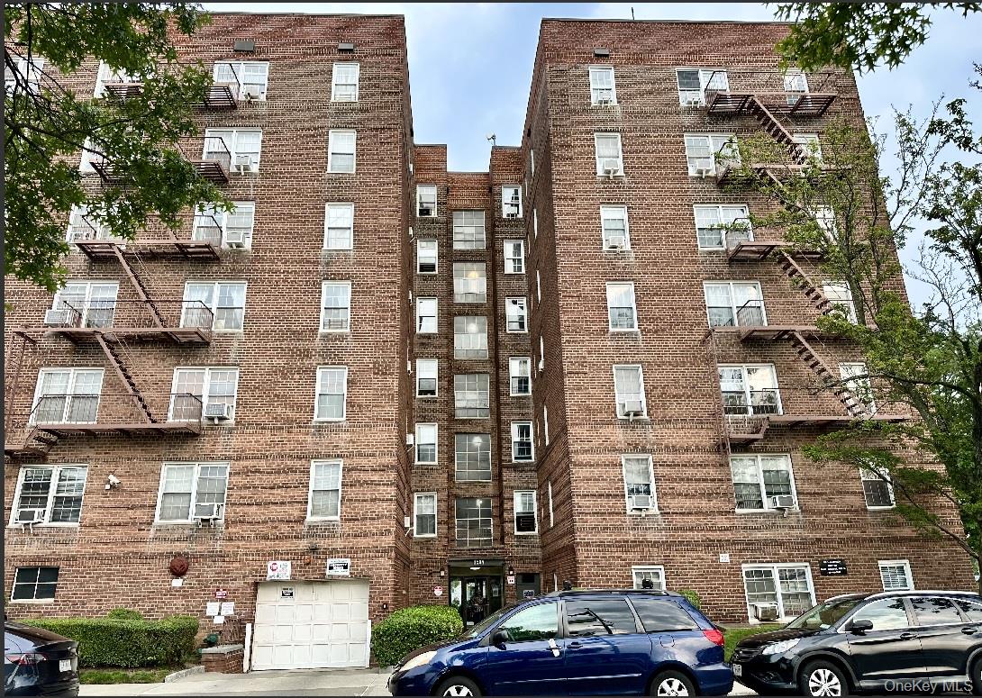 85-04 63rd Drive, Unit 6J1