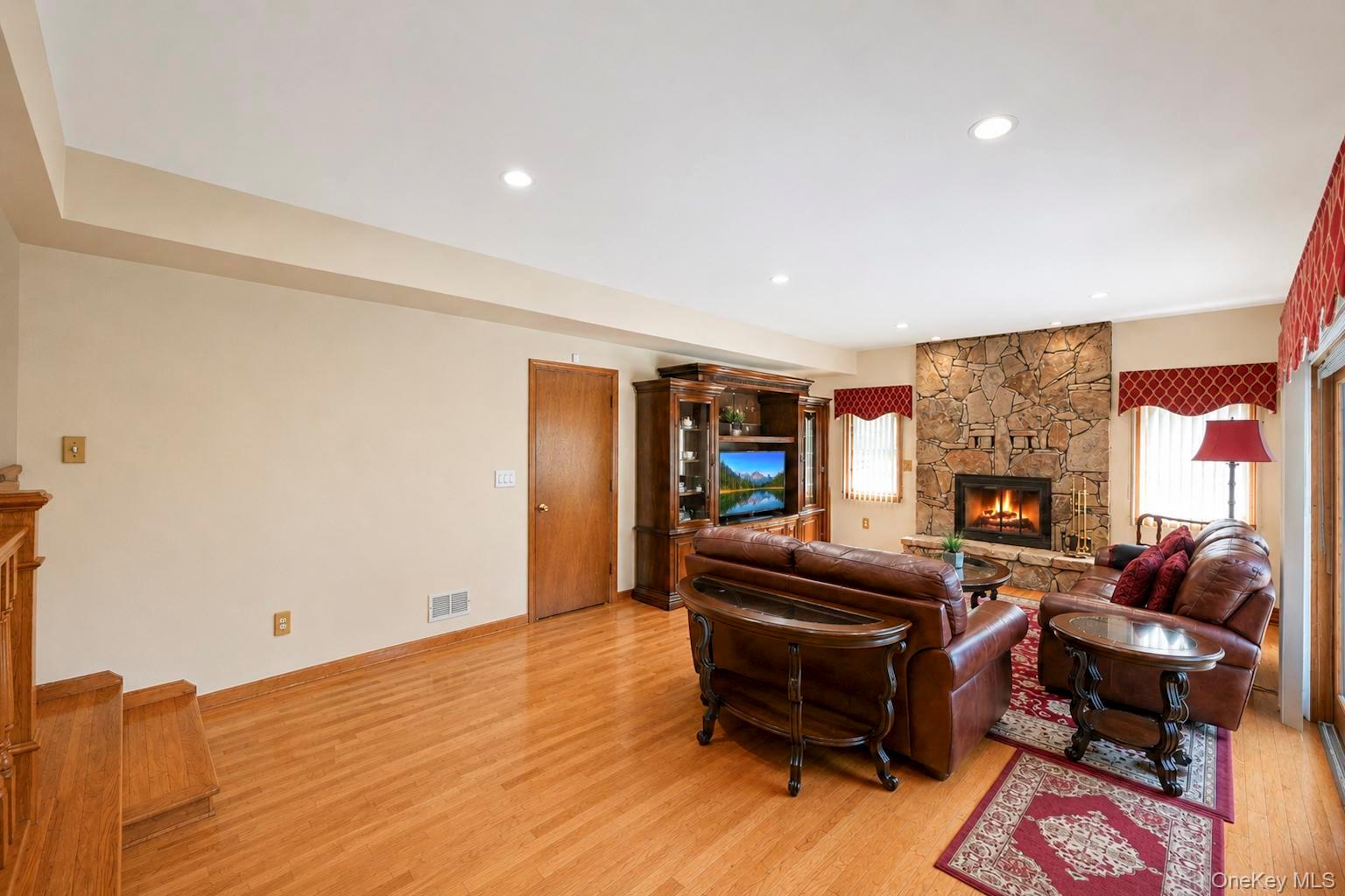 29 Niewood Drive – For Sale photo 25