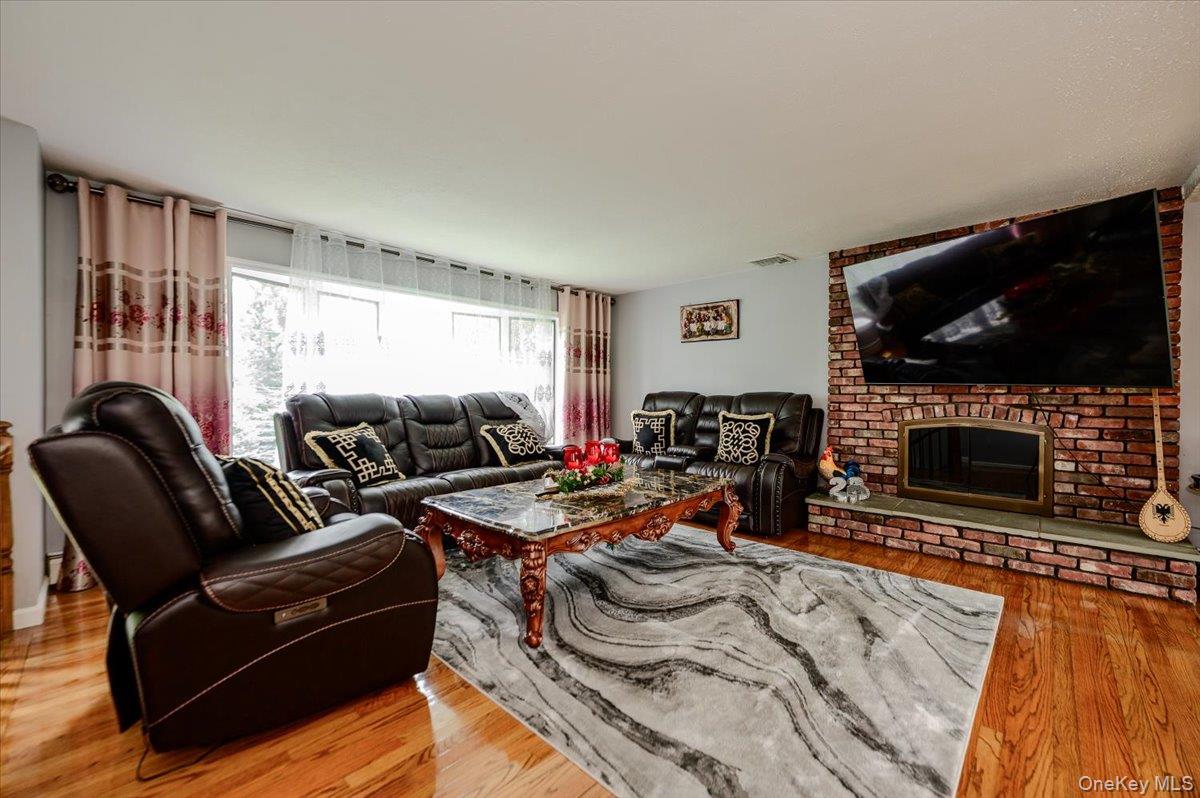 65 Plum Road – For Sale photo 3