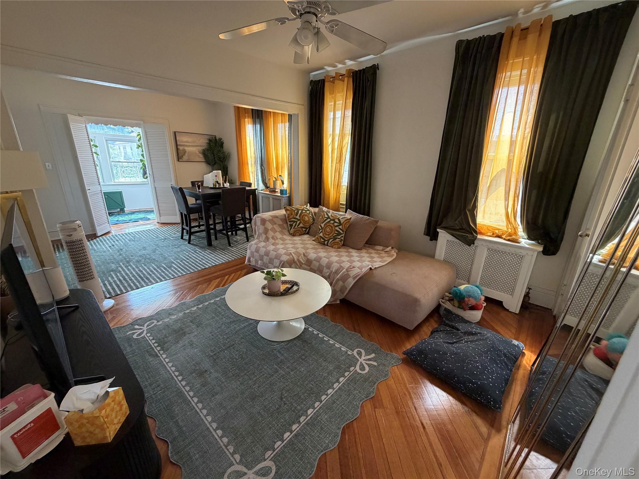 527 W Beech Street, Unit 1 photo 5