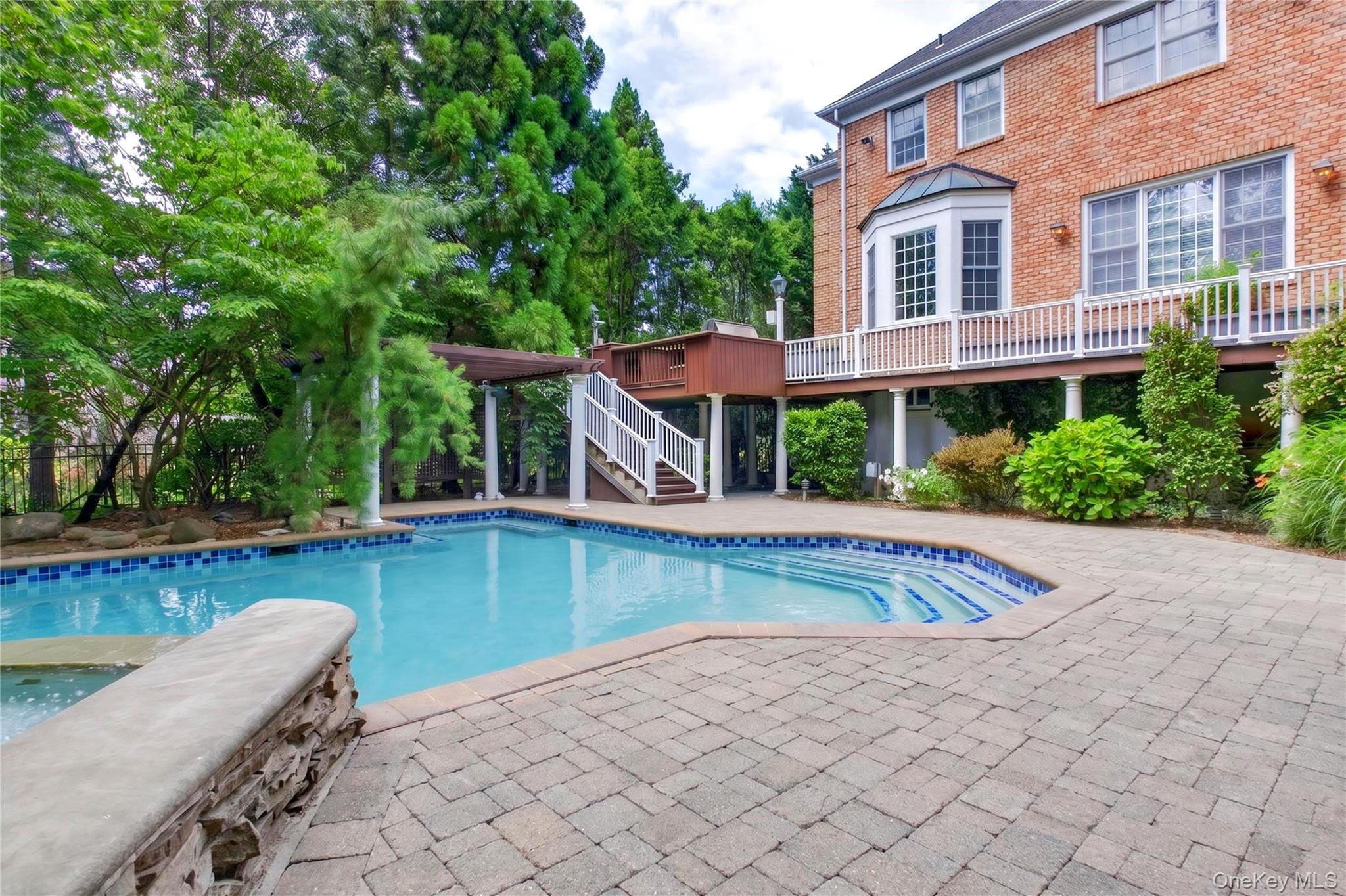 63 Charney Court – For Sale photo 2