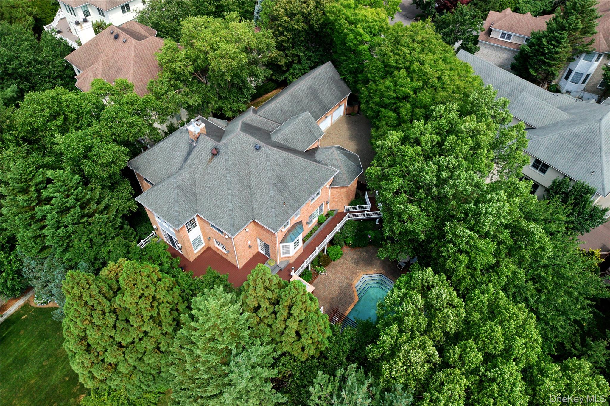 63 Charney Court – For Sale photo 4