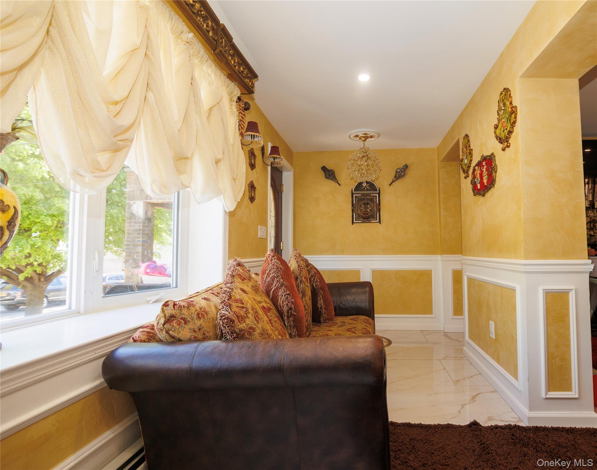 1715 Hering Avenue – For Sale photo 11