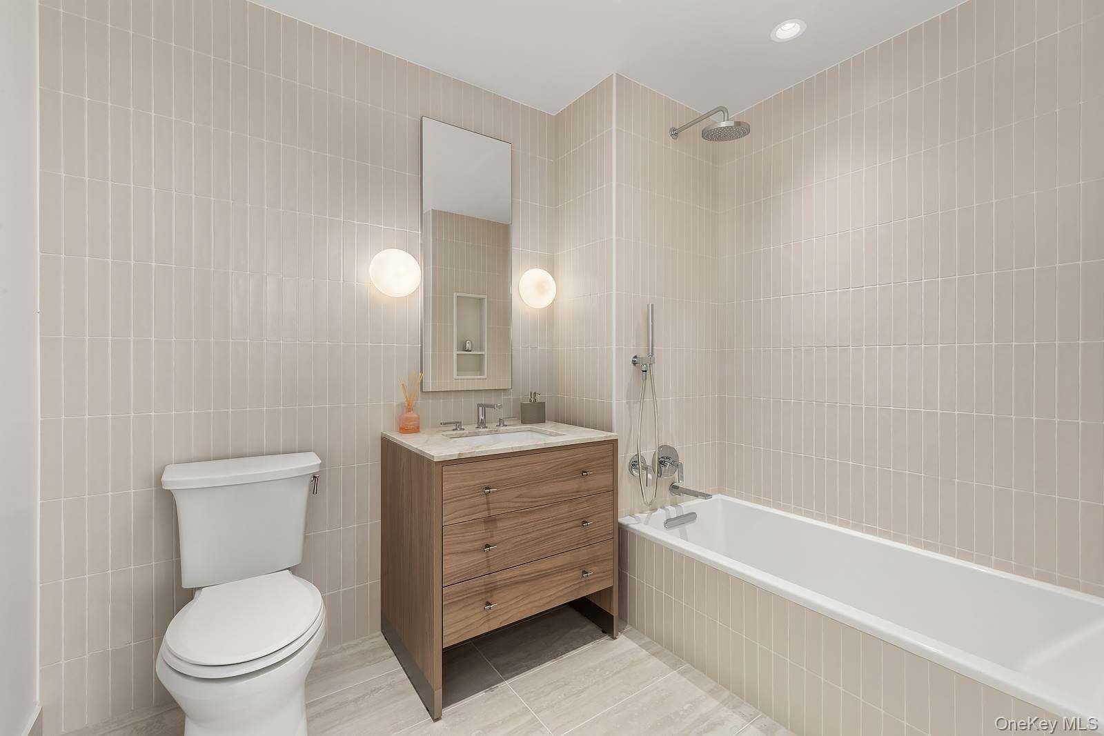 30-55 Vernon Boulevard, Unit 6H photo 5