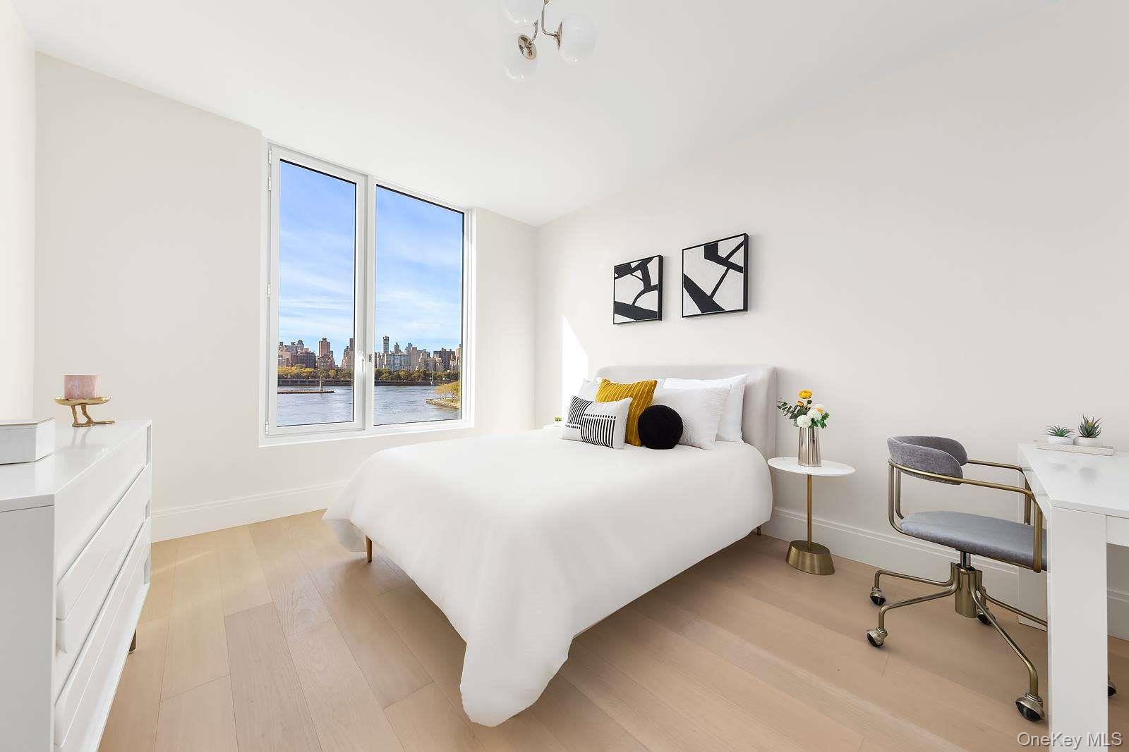30-55 Vernon Boulevard, Unit 6H photo 3
