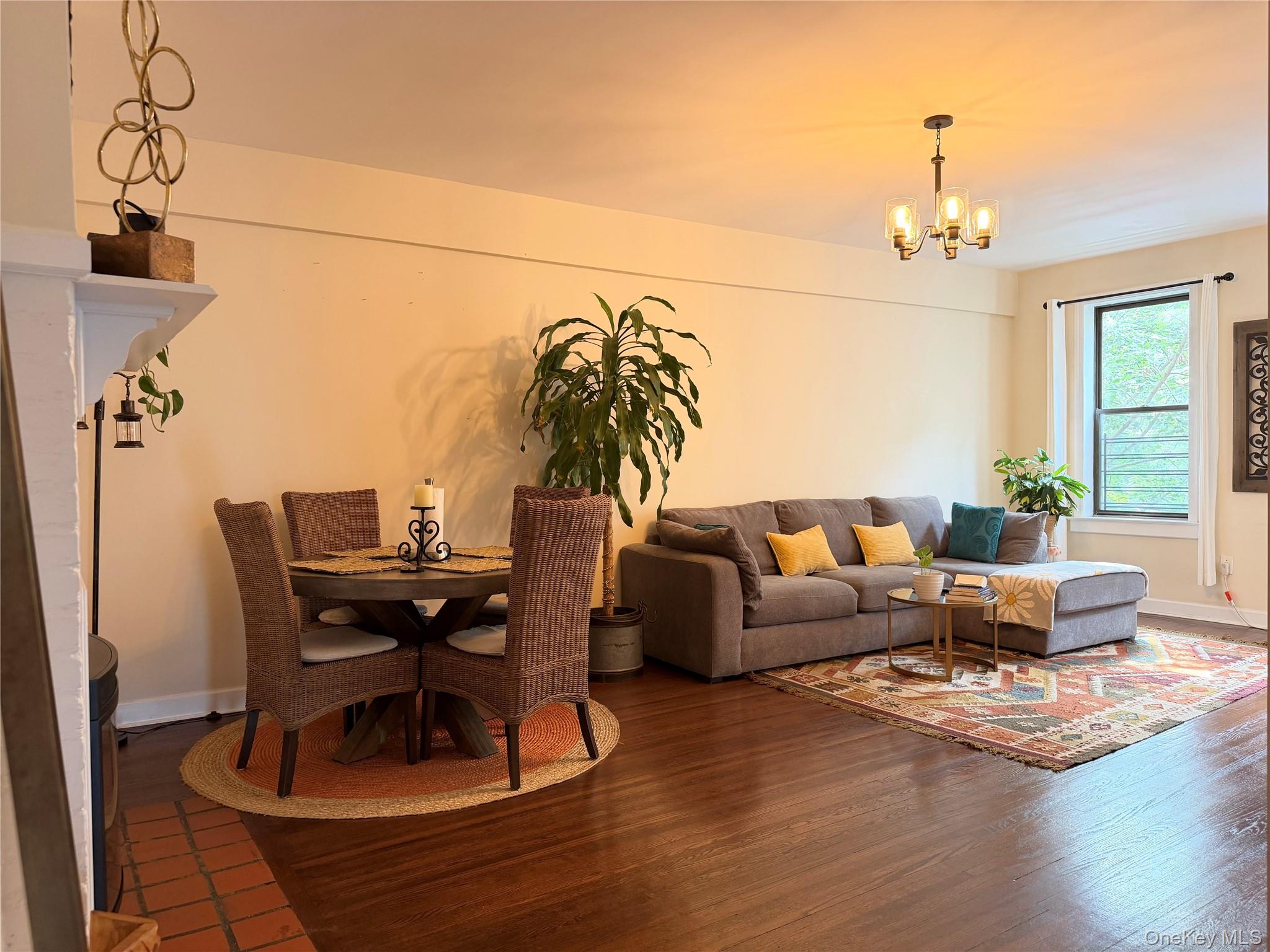 531 Lincoln Avenue E, Unit 5L photo 3