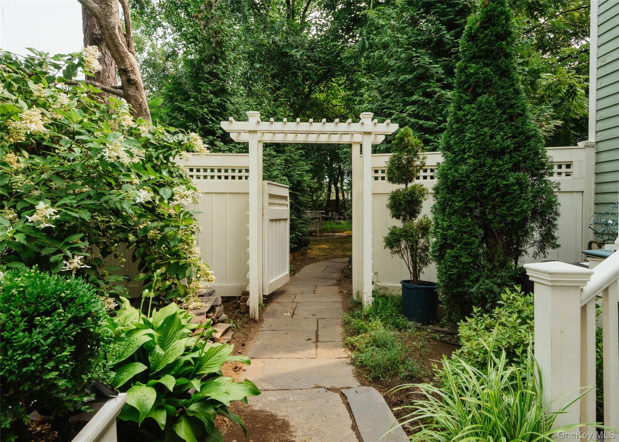 140 Main Street – For Sale photo 4