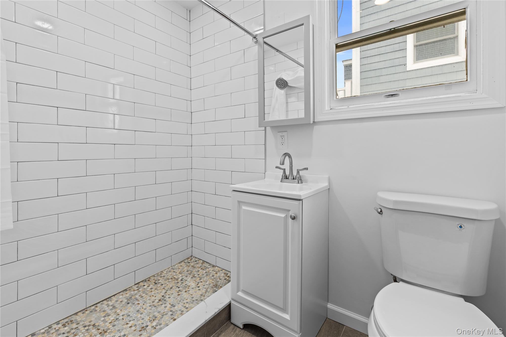 43 Virginia Avenue – For Rent photo 3