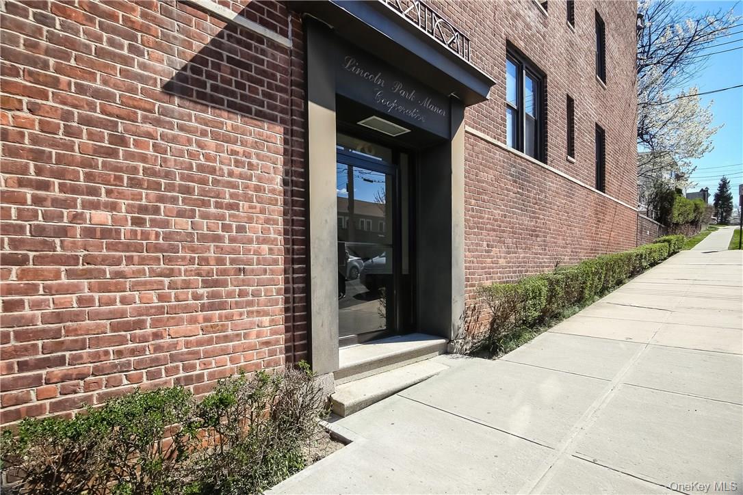 70 Sherman Avenue, Unit 1K photo 16