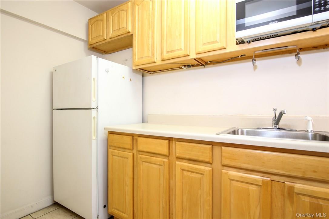 70 Sherman Avenue, Unit 1K photo 9